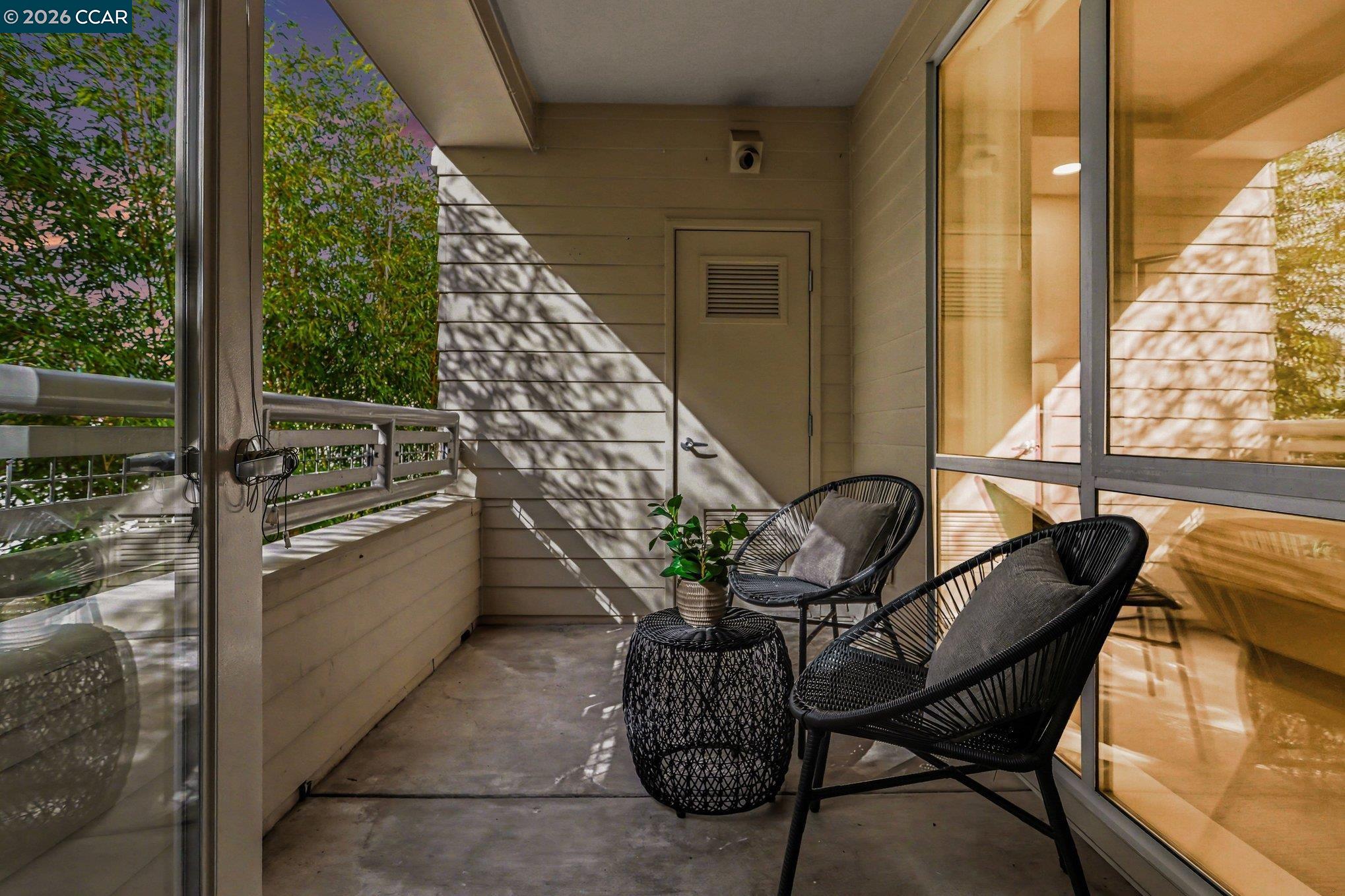Detail Gallery Image 21 of 30 For 1655 N California Blvd. #242,  Walnut Creek,  CA 94596-4475 - 1 Beds | 1/1 Baths