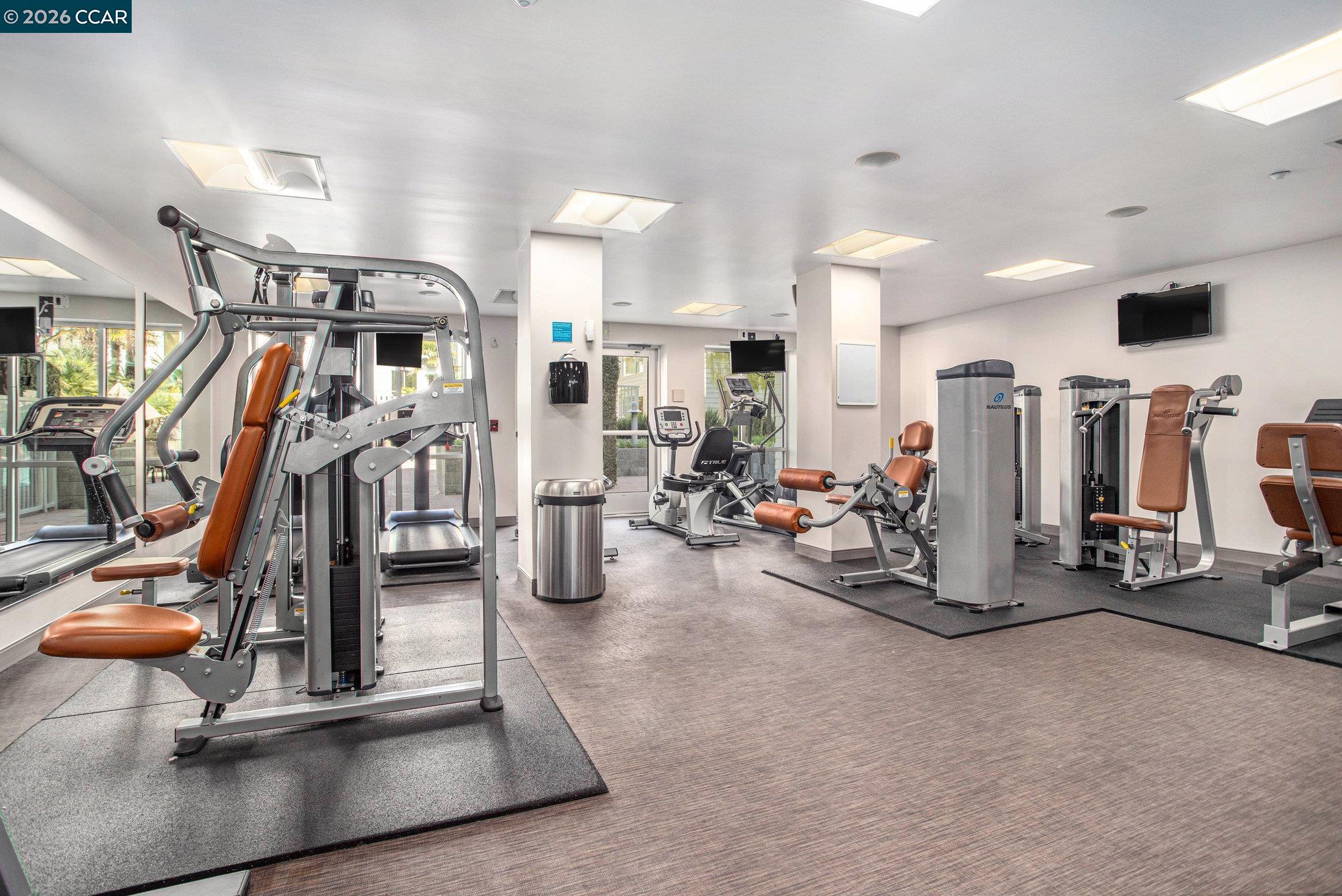 Detail Gallery Image 27 of 30 For 1655 N California Blvd. #242,  Walnut Creek,  CA 94596-4475 - 1 Beds | 1/1 Baths