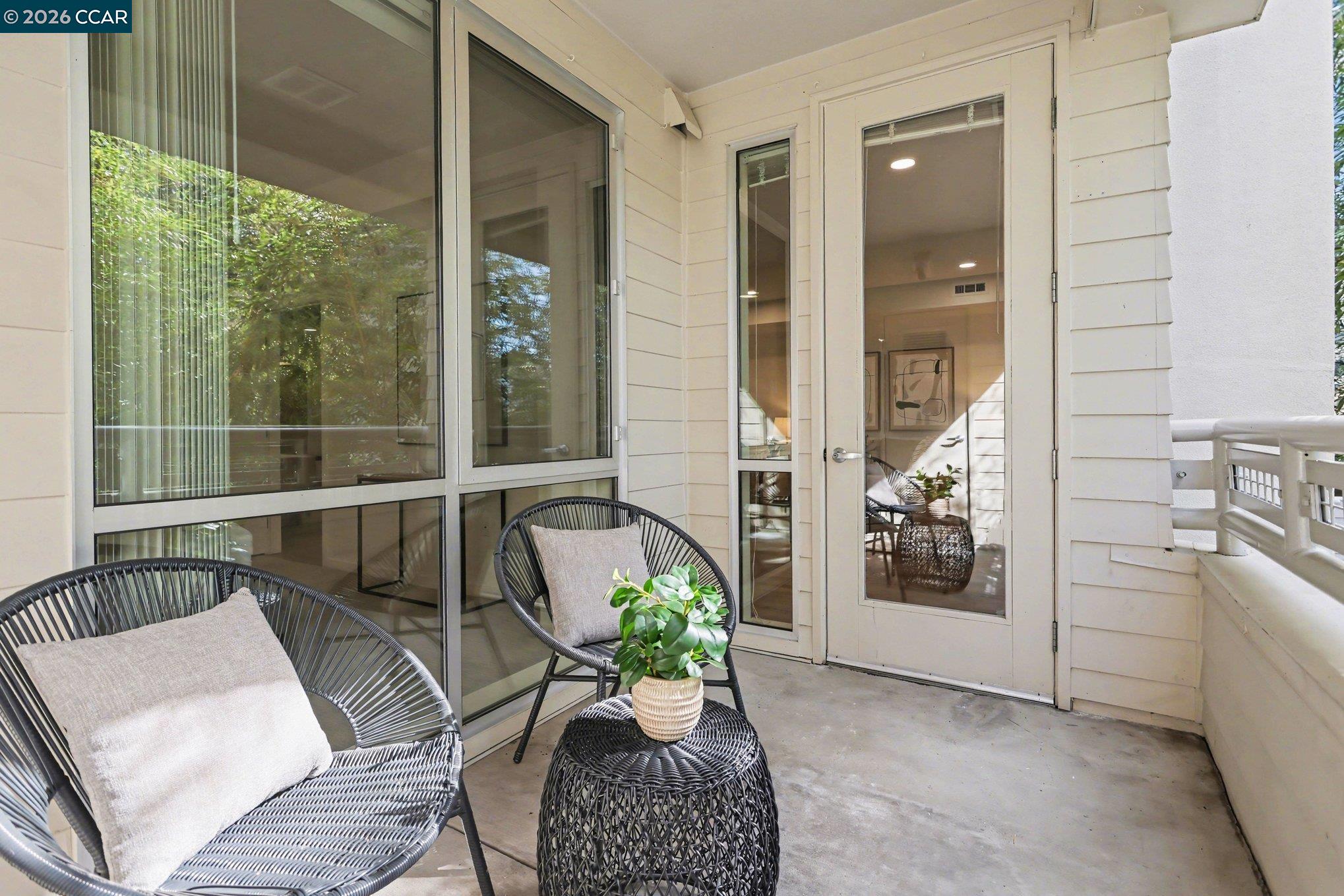 Detail Gallery Image 7 of 30 For 1655 N California Blvd. #242,  Walnut Creek,  CA 94596-4475 - 1 Beds | 1/1 Baths