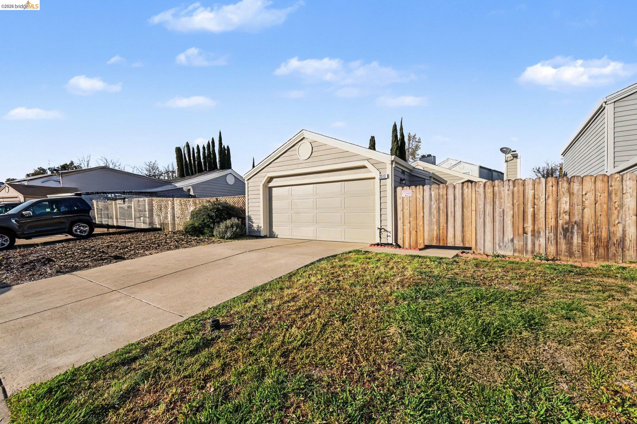 Detail Gallery Image 2 of 23 For 3513 Baywood Cir, Antioch,  CA 94531 - 2 Beds | 2 Baths