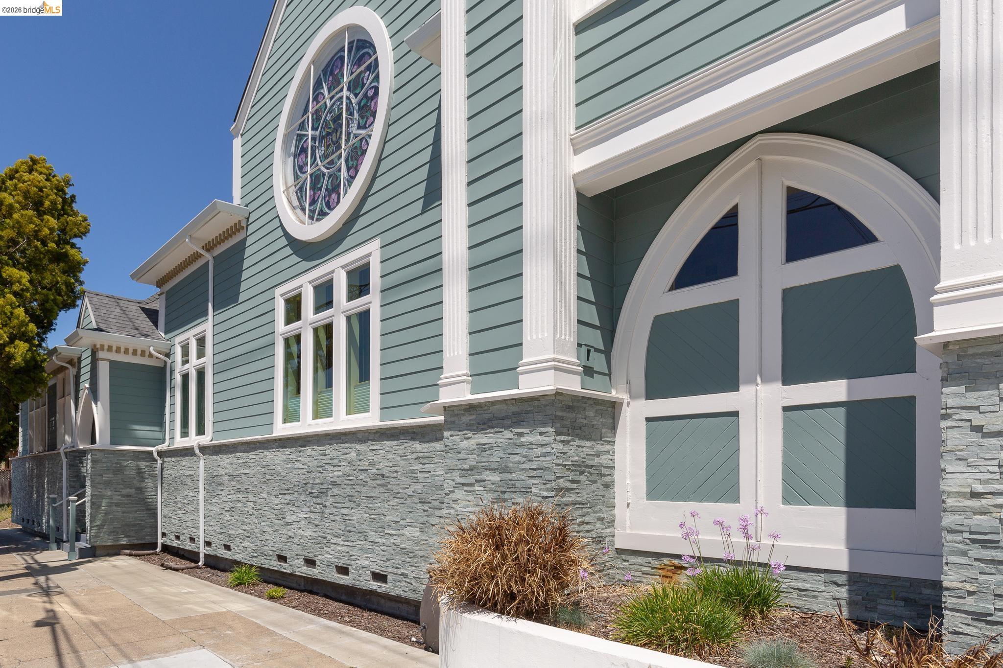 Photo #2: 41126765 Listing: Photo #2