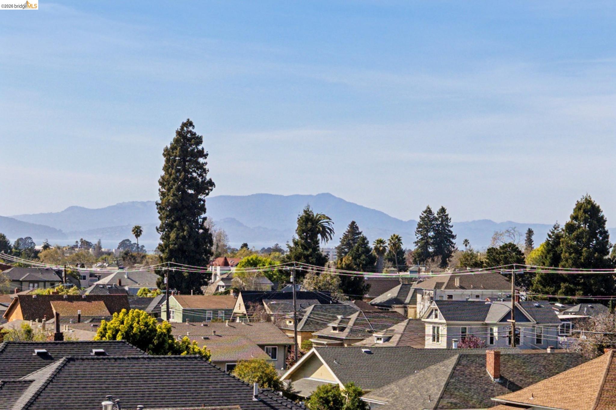 Detail Gallery Image 39 of 51 For 6300 Shattuck Ave #1,  Oakland,  CA 94609 - 3 Beds | 2 Baths