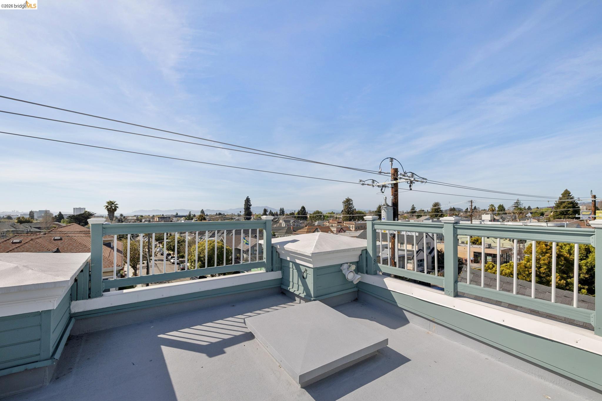 Detail Gallery Image 42 of 51 For 6300 Shattuck Ave #1,  Oakland,  CA 94609 - 3 Beds | 2 Baths