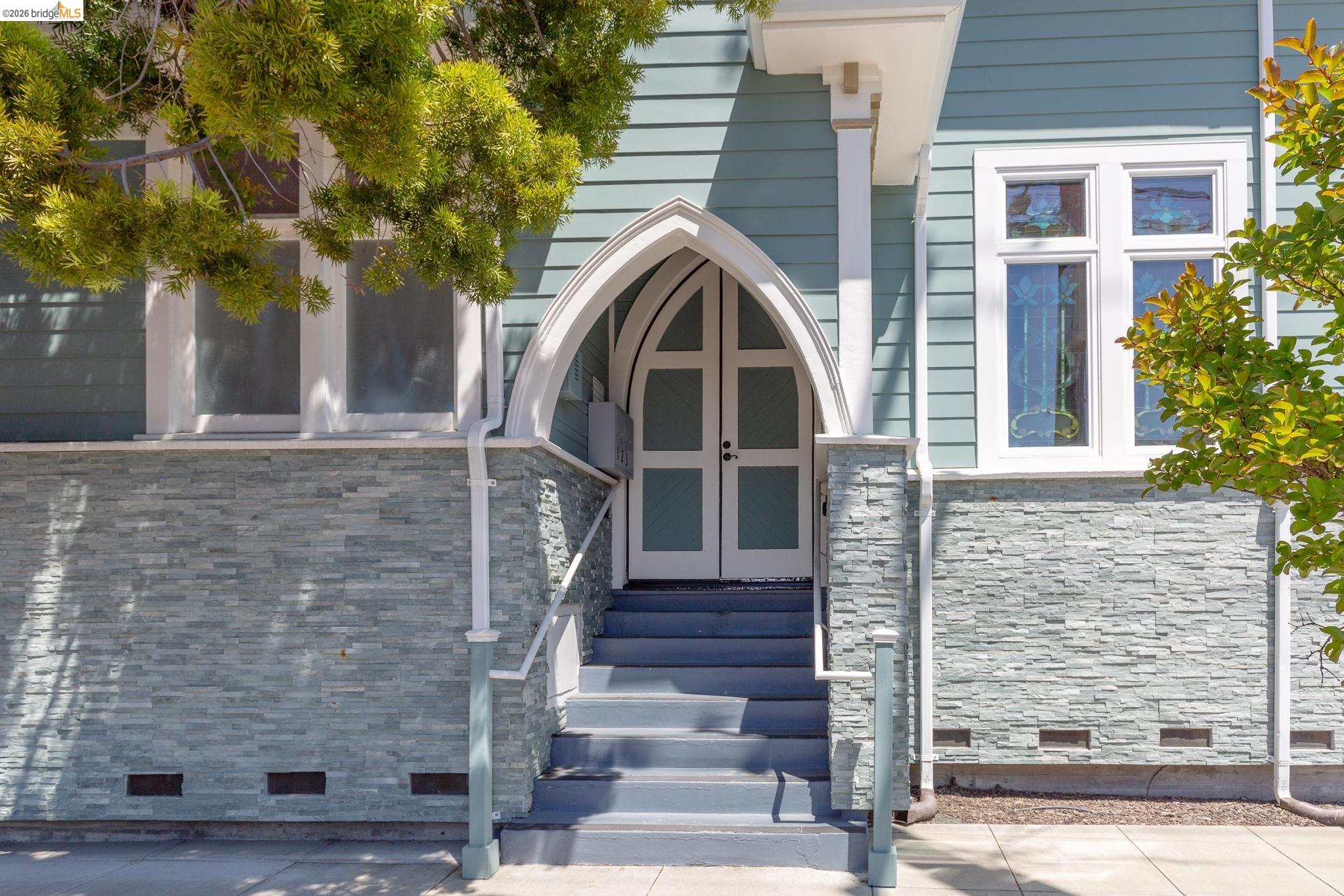 Detail Gallery Image 44 of 51 For 6300 Shattuck Ave #1,  Oakland,  CA 94609 - 3 Beds | 2 Baths