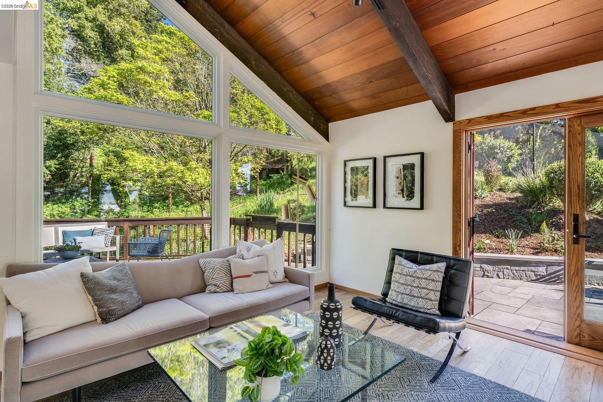 Detail Gallery Image 20 of 58 For 1179 Keith Ave, Berkeley,  CA 94708 - 6 Beds | 3 Baths