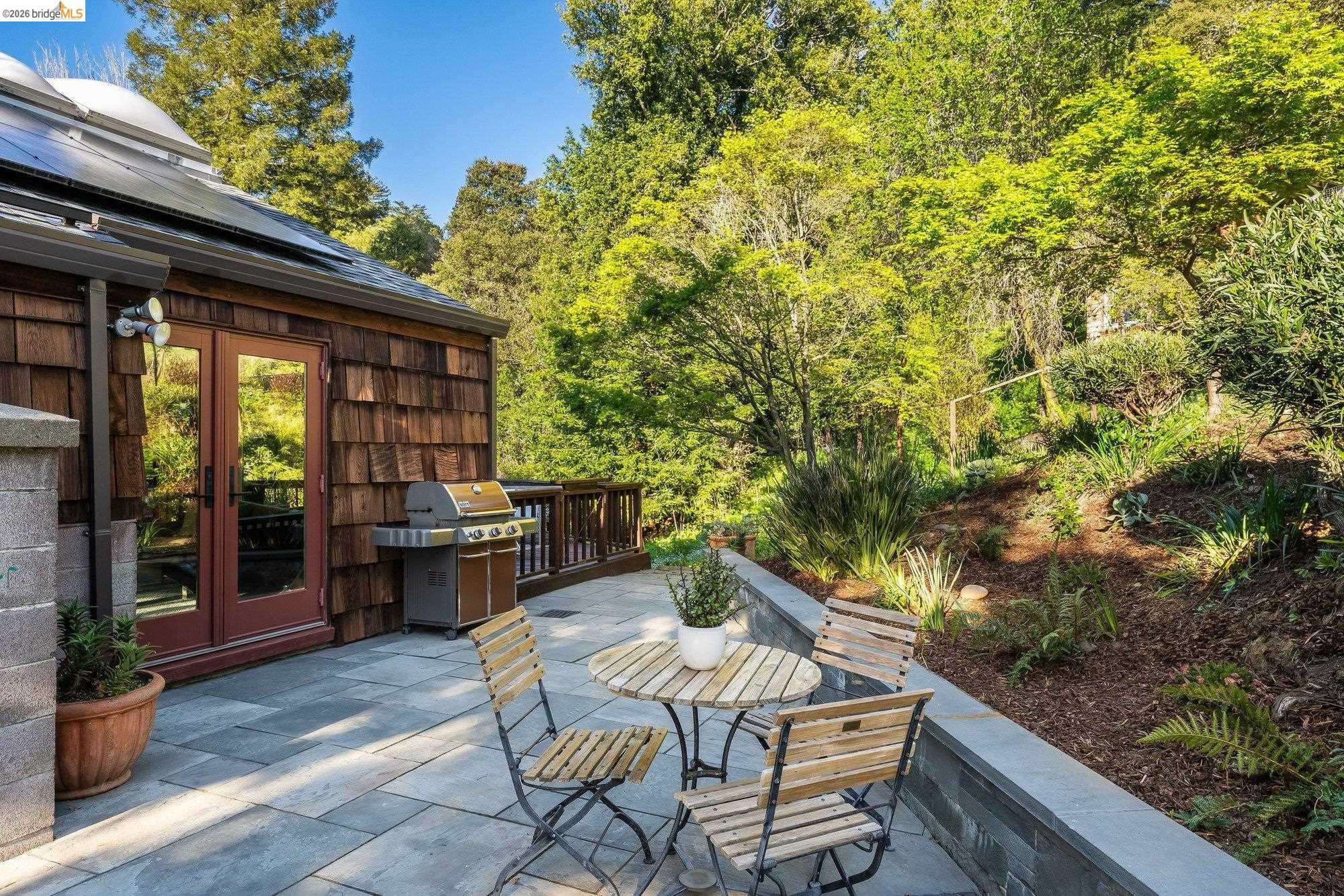 Detail Gallery Image 21 of 58 For 1179 Keith Ave, Berkeley,  CA 94708 - 6 Beds | 3 Baths