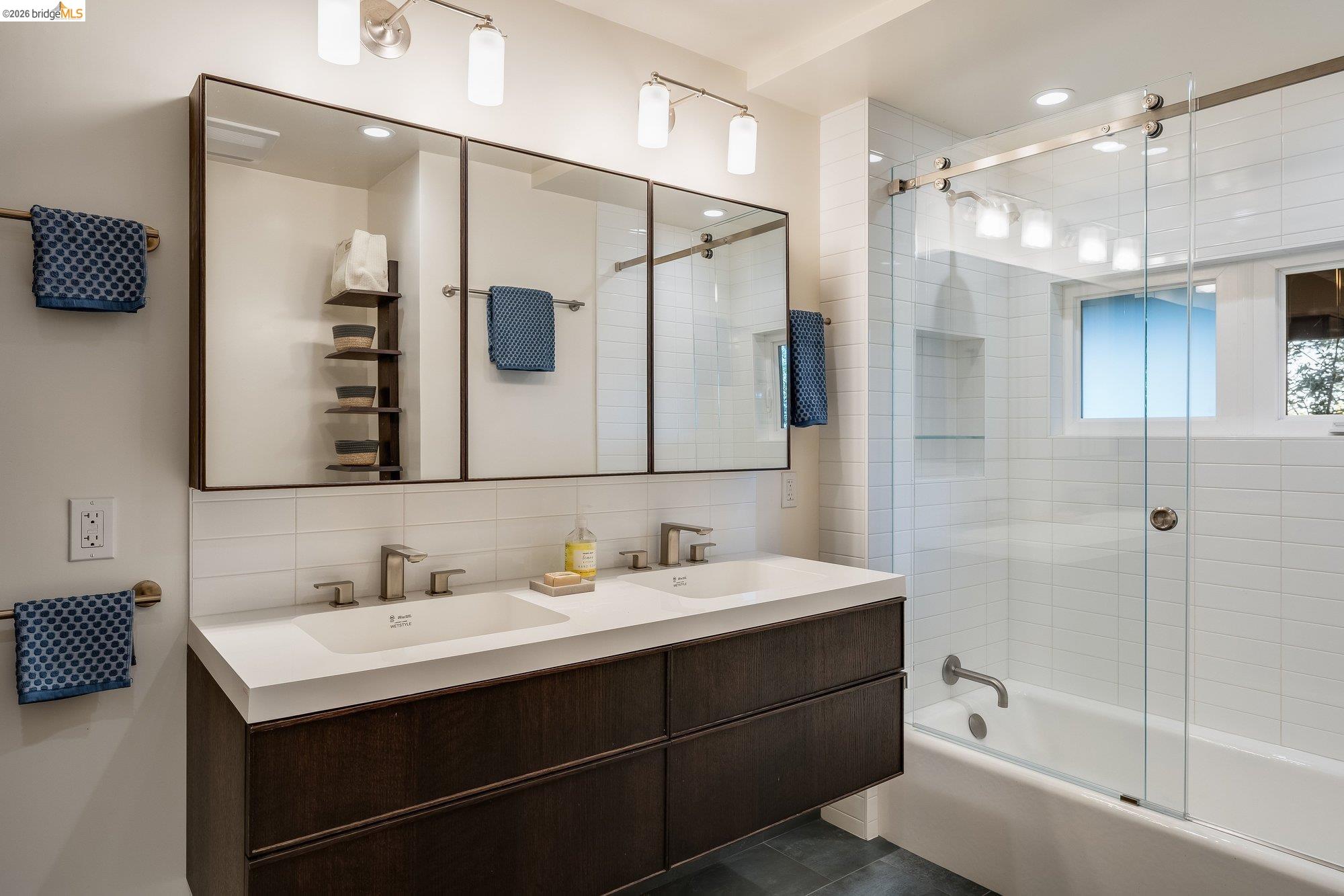 Detail Gallery Image 34 of 58 For 1179 Keith Ave, Berkeley,  CA 94708 - 6 Beds | 3 Baths