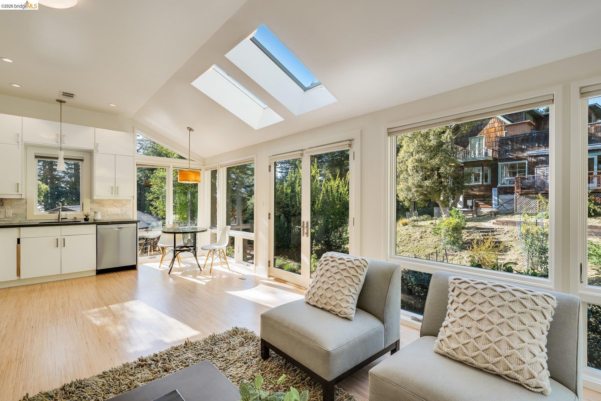 Detail Gallery Image 45 of 58 For 1179 Keith Ave, Berkeley,  CA 94708 - 6 Beds | 3 Baths