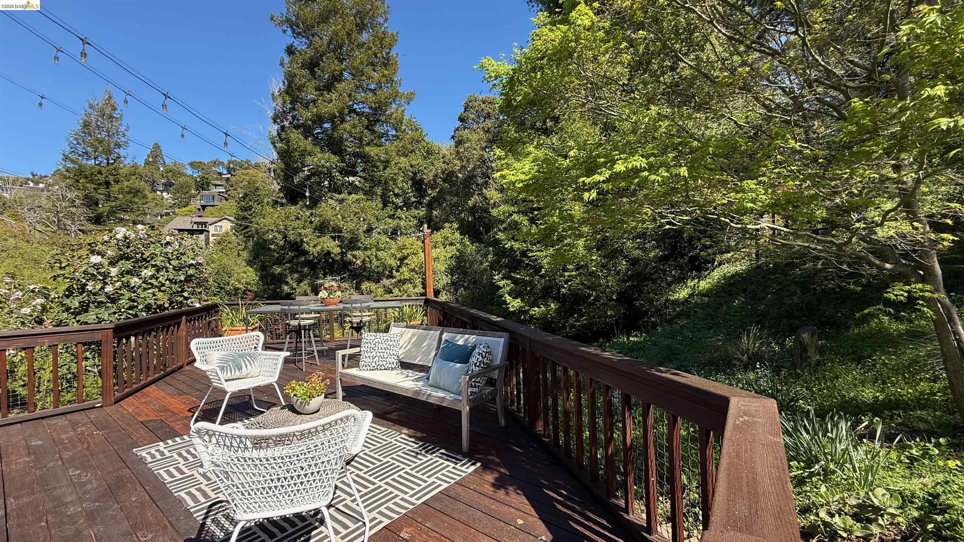 Detail Gallery Image 6 of 10 For 1179 Keith Ave, Berkeley,  CA 94708 - 6 Beds | 3 Baths