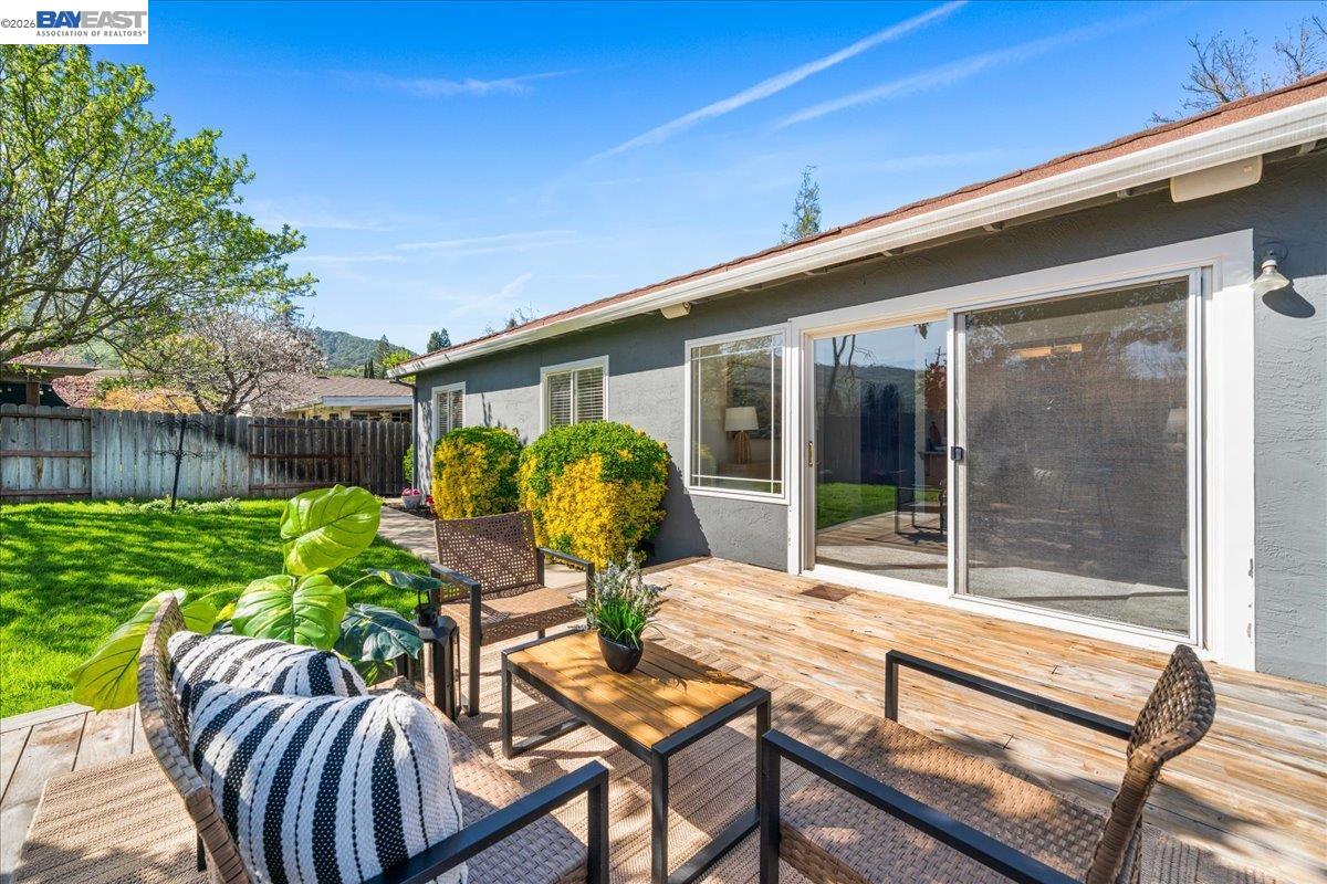 Detail Gallery Image 32 of 58 For 3647 Ashwood Dr, Pleasanton,  CA 94588 - 3 Beds | 2 Baths