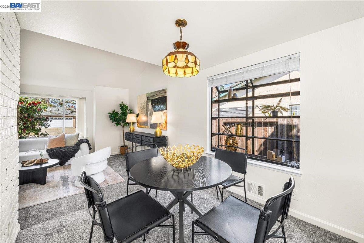 Detail Gallery Image 10 of 58 For 3647 Ashwood Dr, Pleasanton,  CA 94588 - 3 Beds | 2 Baths