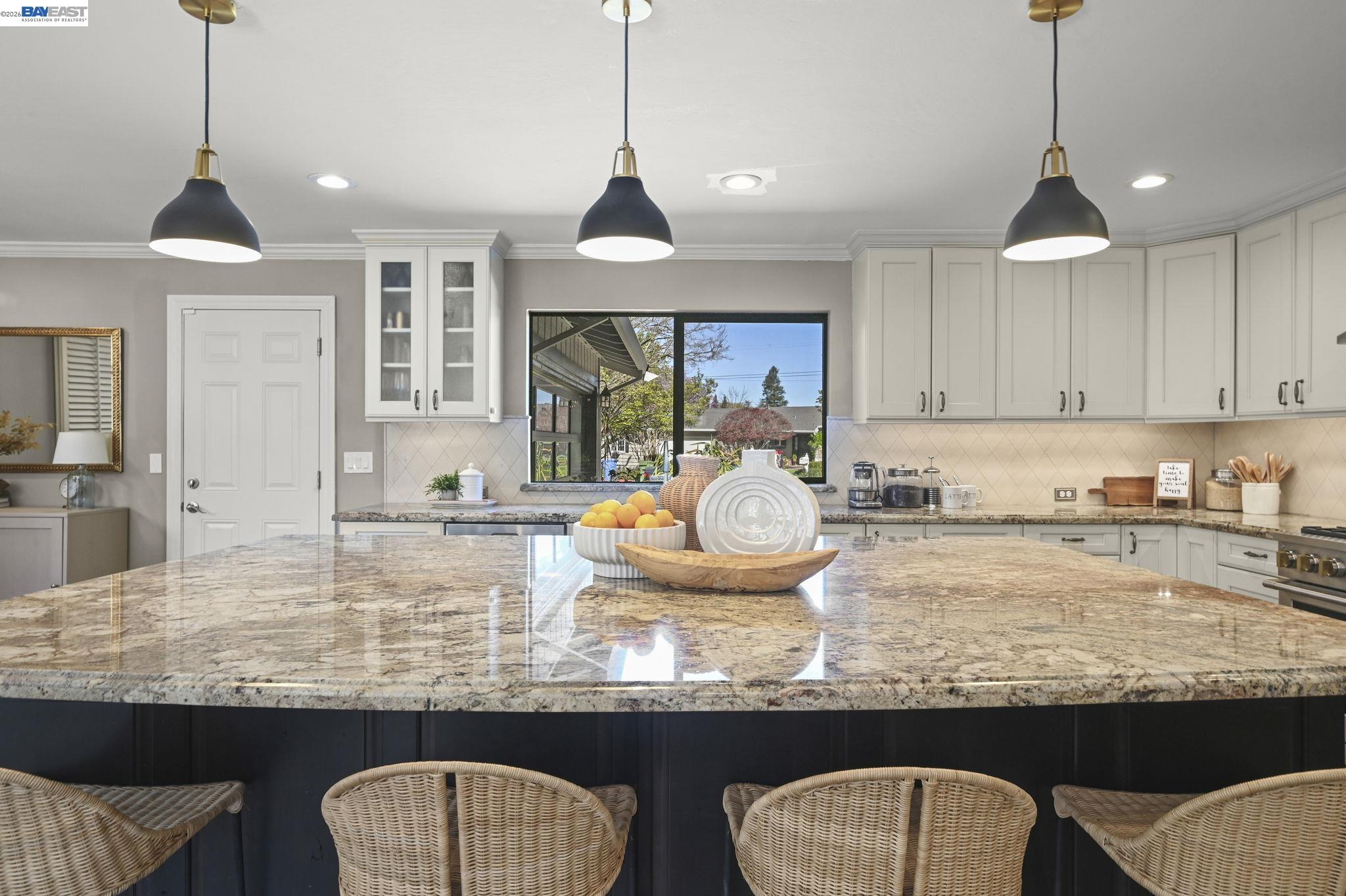 911 Autumn Oak Cir, Concord, CA, 94521