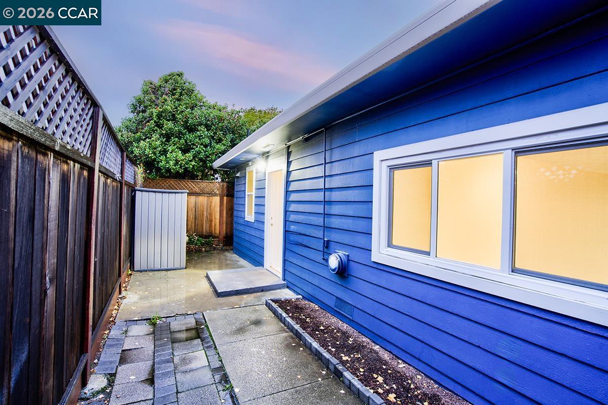 Detail Gallery Image 2 of 28 For 1351 Eastshore Drive, Alameda,  CA 94501 - 0 Beds | 1 Baths