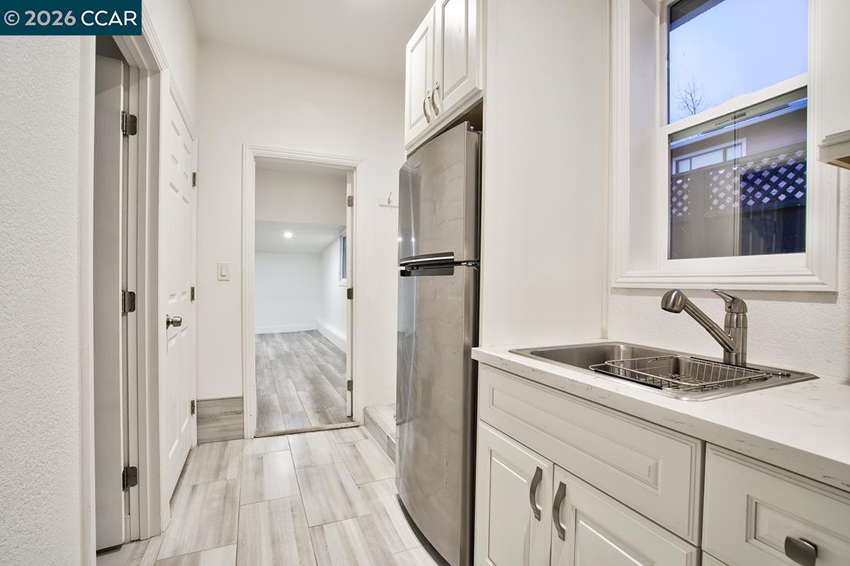 Detail Gallery Image 8 of 28 For 1351 Eastshore Drive, Alameda,  CA 94501 - 0 Beds | 1 Baths