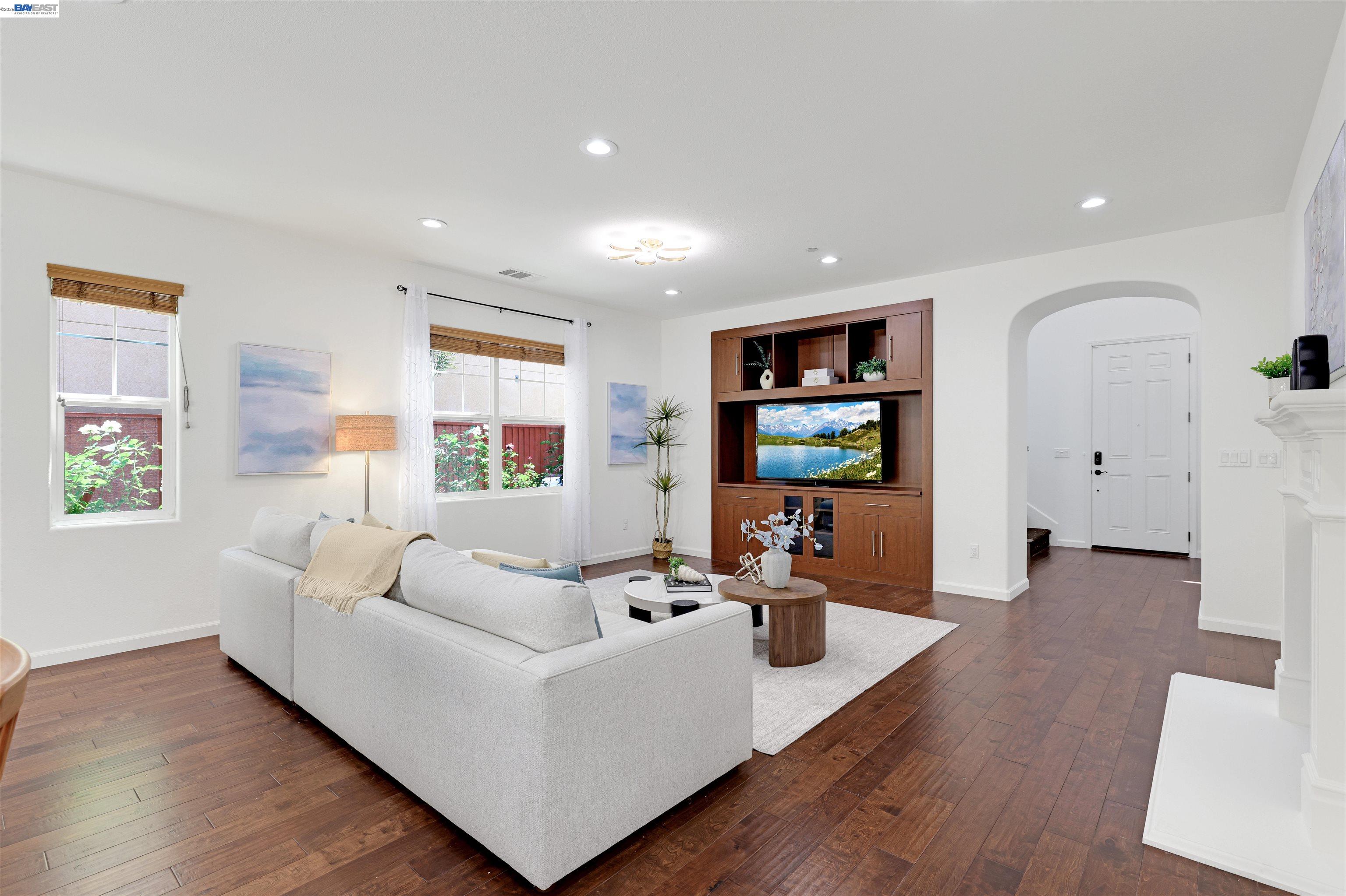 Detail Gallery Image 10 of 56 For 193 Lucy Ln, San Ramon,  CA 94582 - 3 Beds | 3 Baths