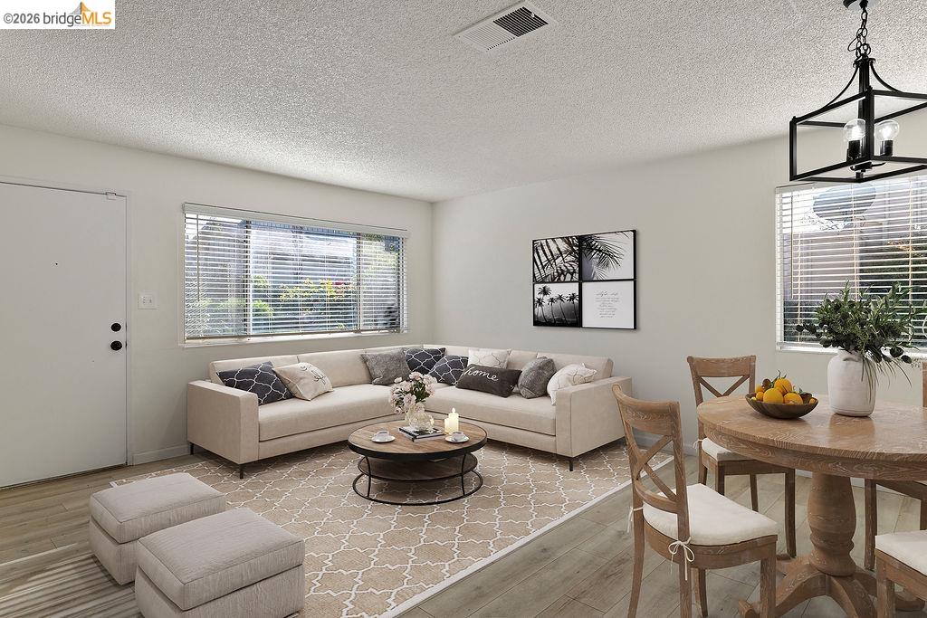 Front Image Thumbnail for EB41126772