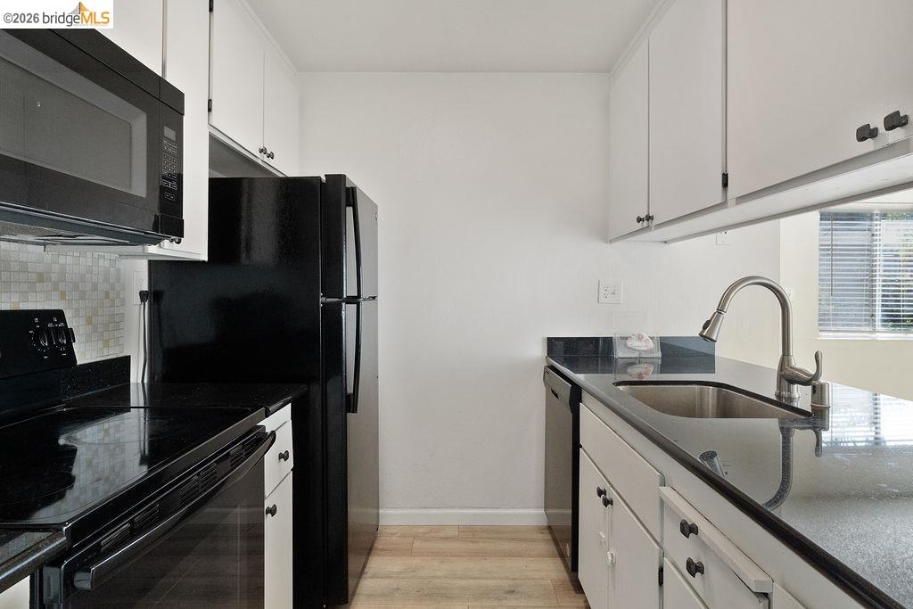 Detail Gallery Image 2 of 14 For 2500 Florida Ln, Antioch,  CA 94509 - 2 Beds | 1 Baths