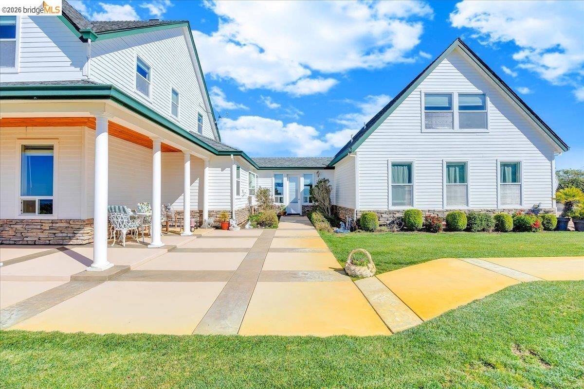 Detail Gallery Image 7 of 60 For 14814 Twist Rd, Jamestown,  CA 95327 - 4 Beds | 4/1 Baths