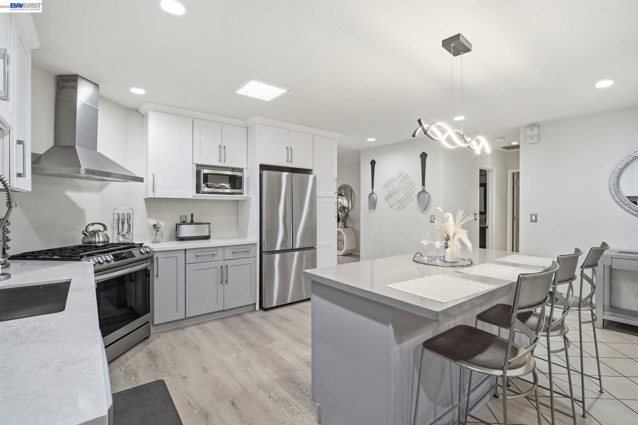 Detail Gallery Image 13 of 26 For 3020 San Andreas Dr, Union City,  CA 94587 - 3 Beds | 2 Baths