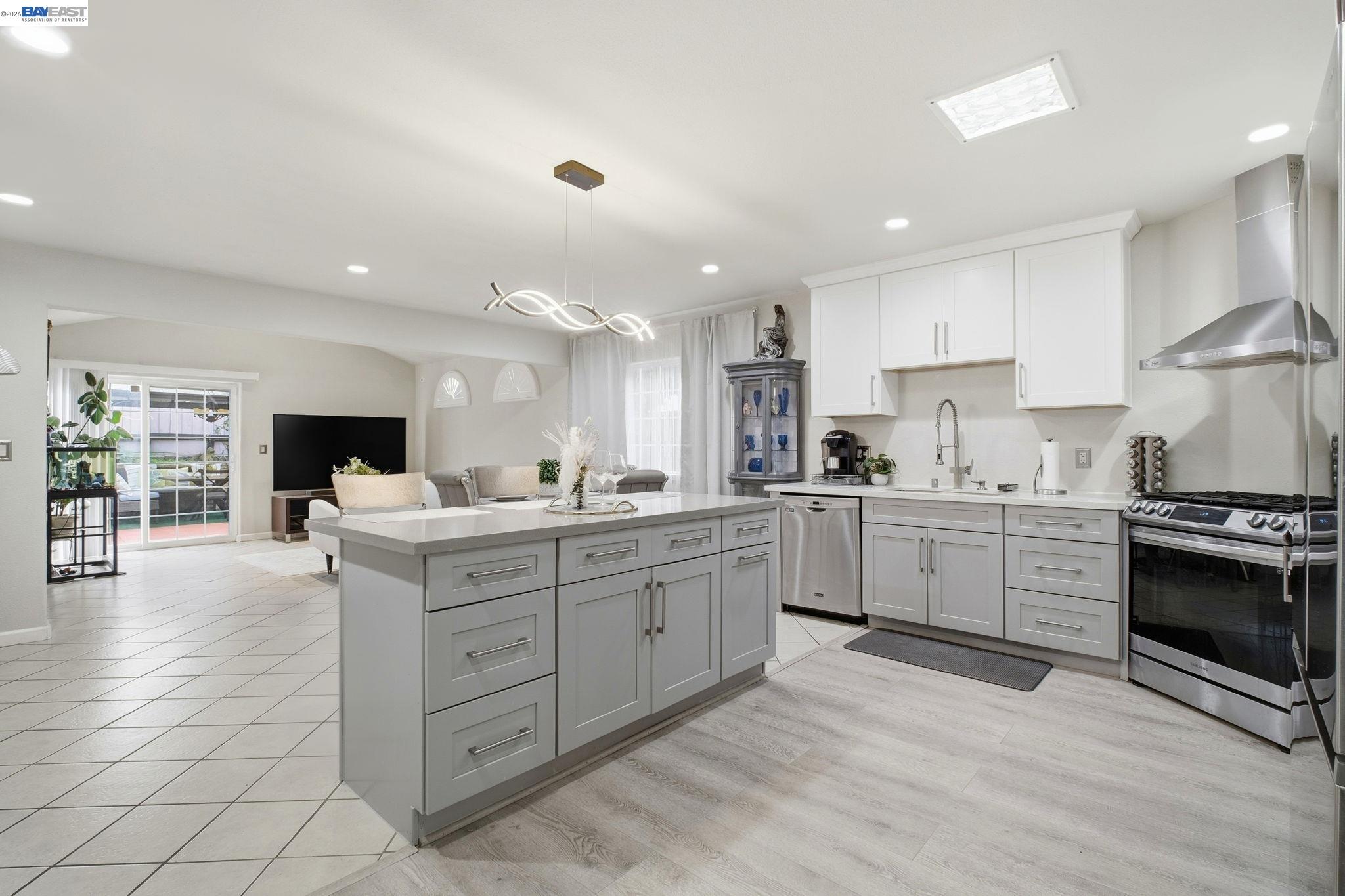 Detail Gallery Image 9 of 26 For 3020 San Andreas Dr, Union City,  CA 94587 - 3 Beds | 2 Baths