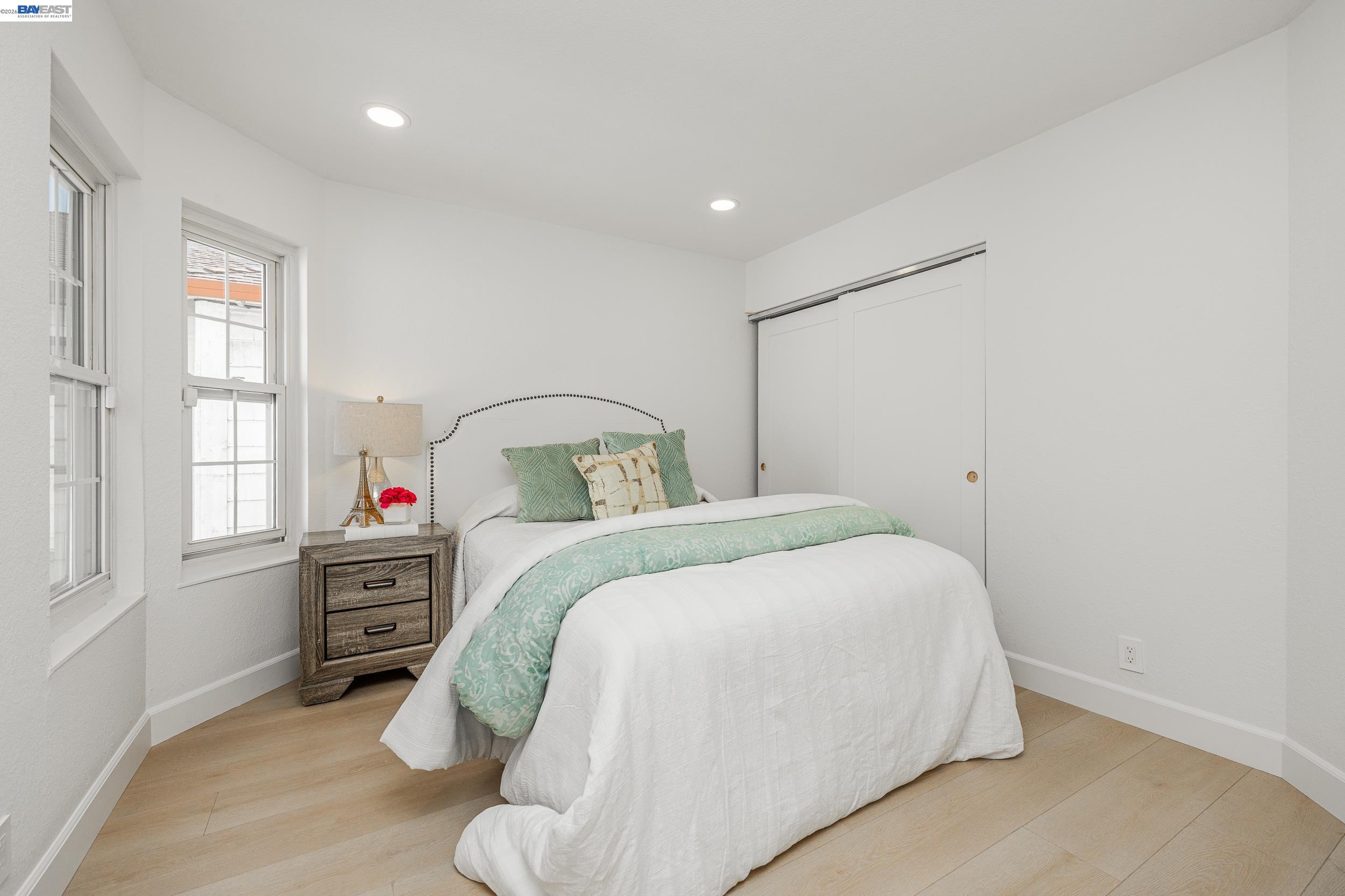 Detail Gallery Image 14 of 30 For 4900 Creekwood Dr, Fremont,  CA 94555 - 3 Beds | 2/1 Baths