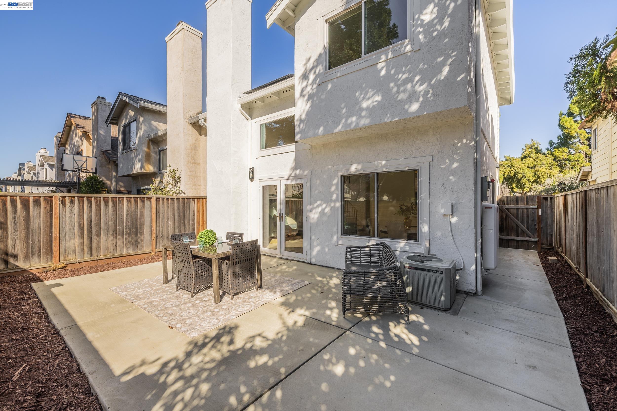 Detail Gallery Image 23 of 30 For 4900 Creekwood Dr, Fremont,  CA 94555 - 3 Beds | 2/1 Baths