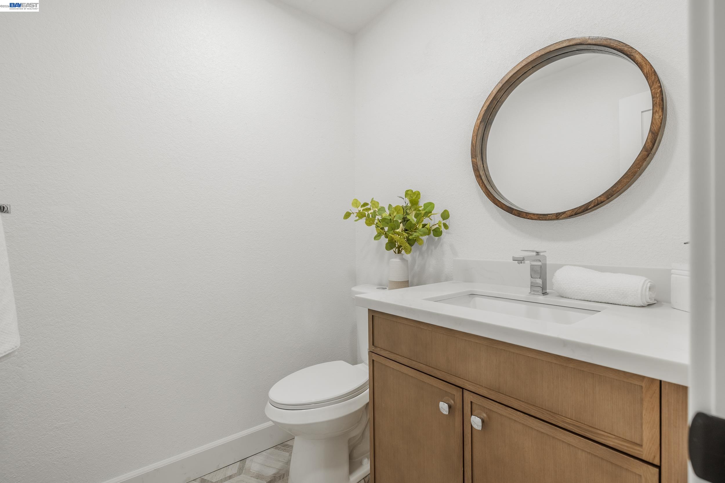 Detail Gallery Image 5 of 30 For 4900 Creekwood Dr, Fremont,  CA 94555 - 3 Beds | 2/1 Baths