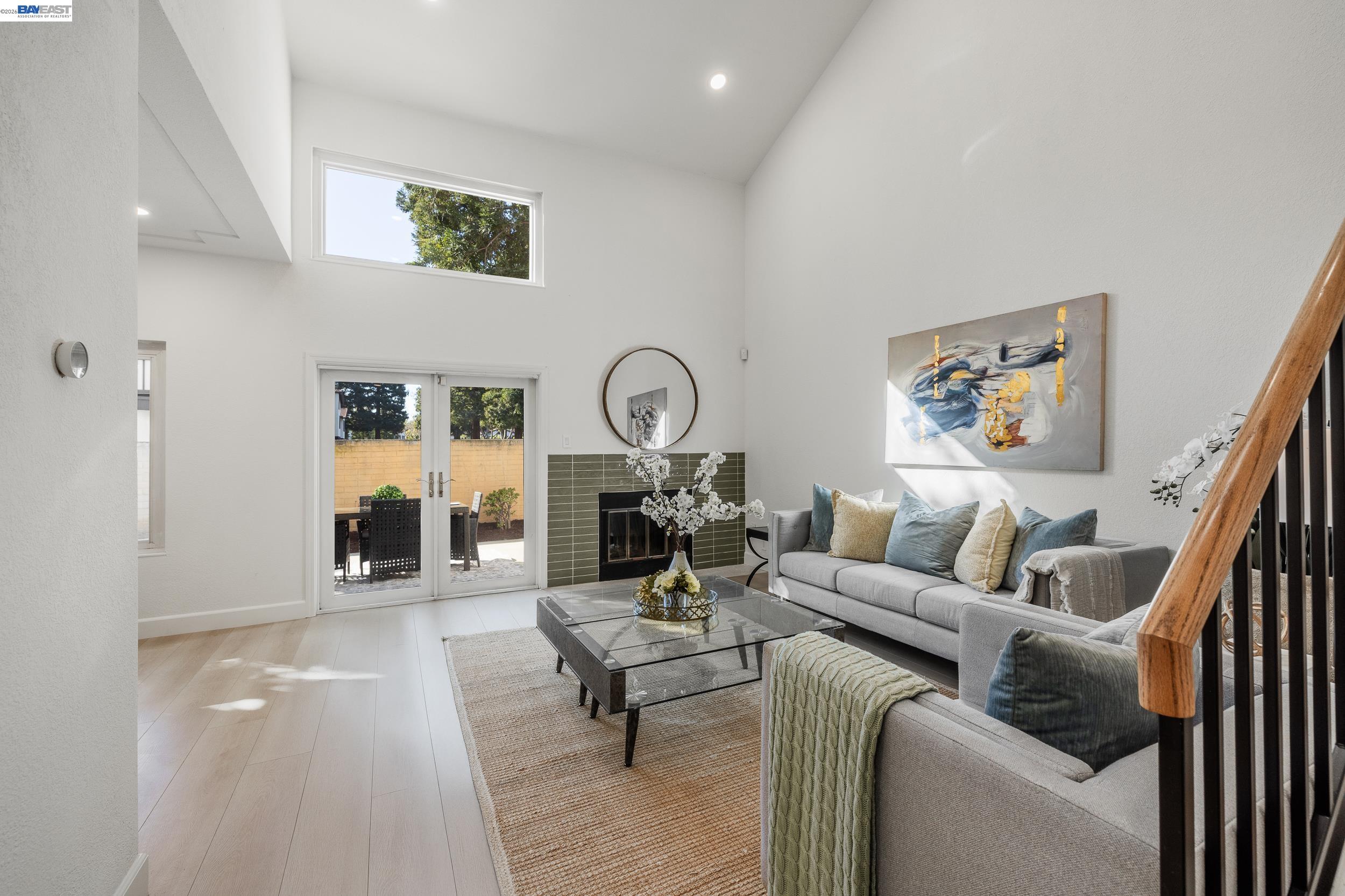 Detail Gallery Image 6 of 30 For 4900 Creekwood Dr, Fremont,  CA 94555 - 3 Beds | 2/1 Baths