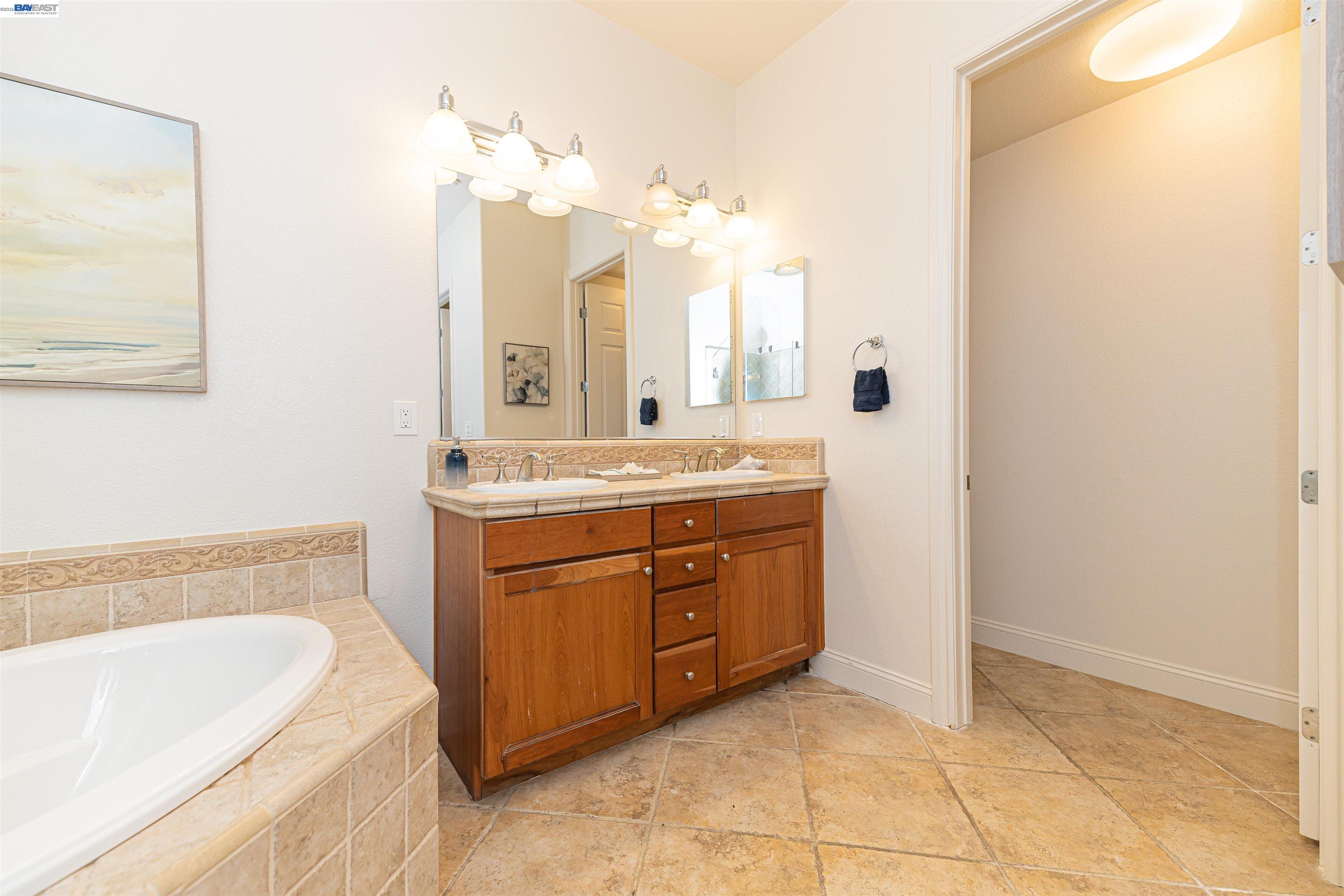 Detail Gallery Image 24 of 32 For 3489 Capoterra Way, Dublin,  CA 94568 - 2 Beds | 2/1 Baths