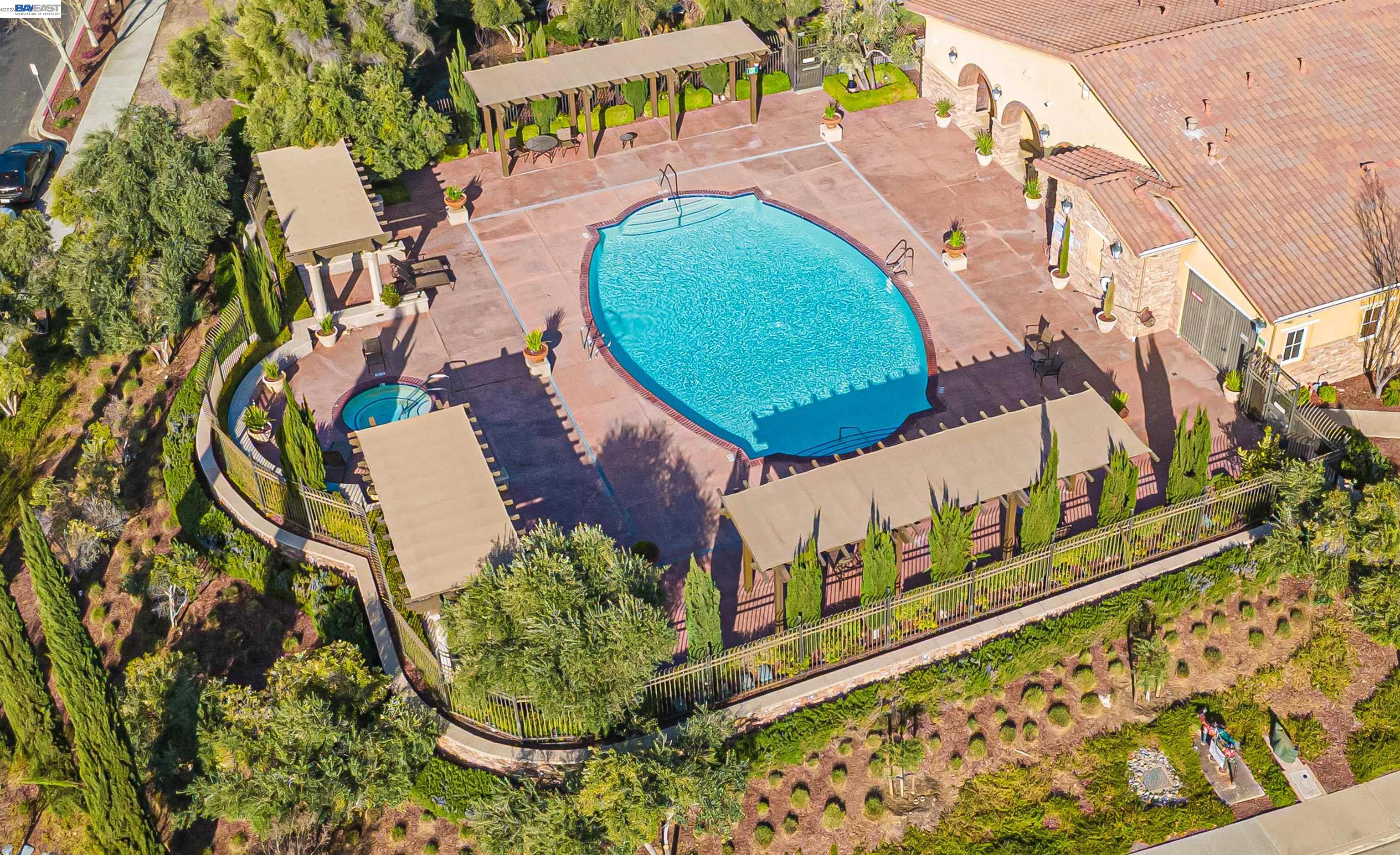 Detail Gallery Image 28 of 32 For 3489 Capoterra Way, Dublin,  CA 94568 - 2 Beds | 2/1 Baths