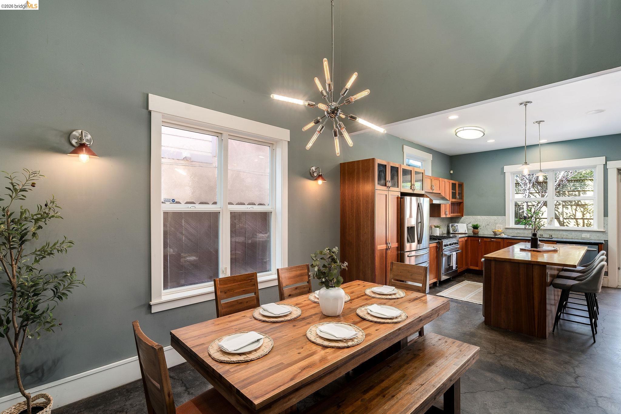 Detail Gallery Image 16 of 50 For 1526 32nd St, Oakland,  CA 94608 - 3 Beds | 2/1 Baths