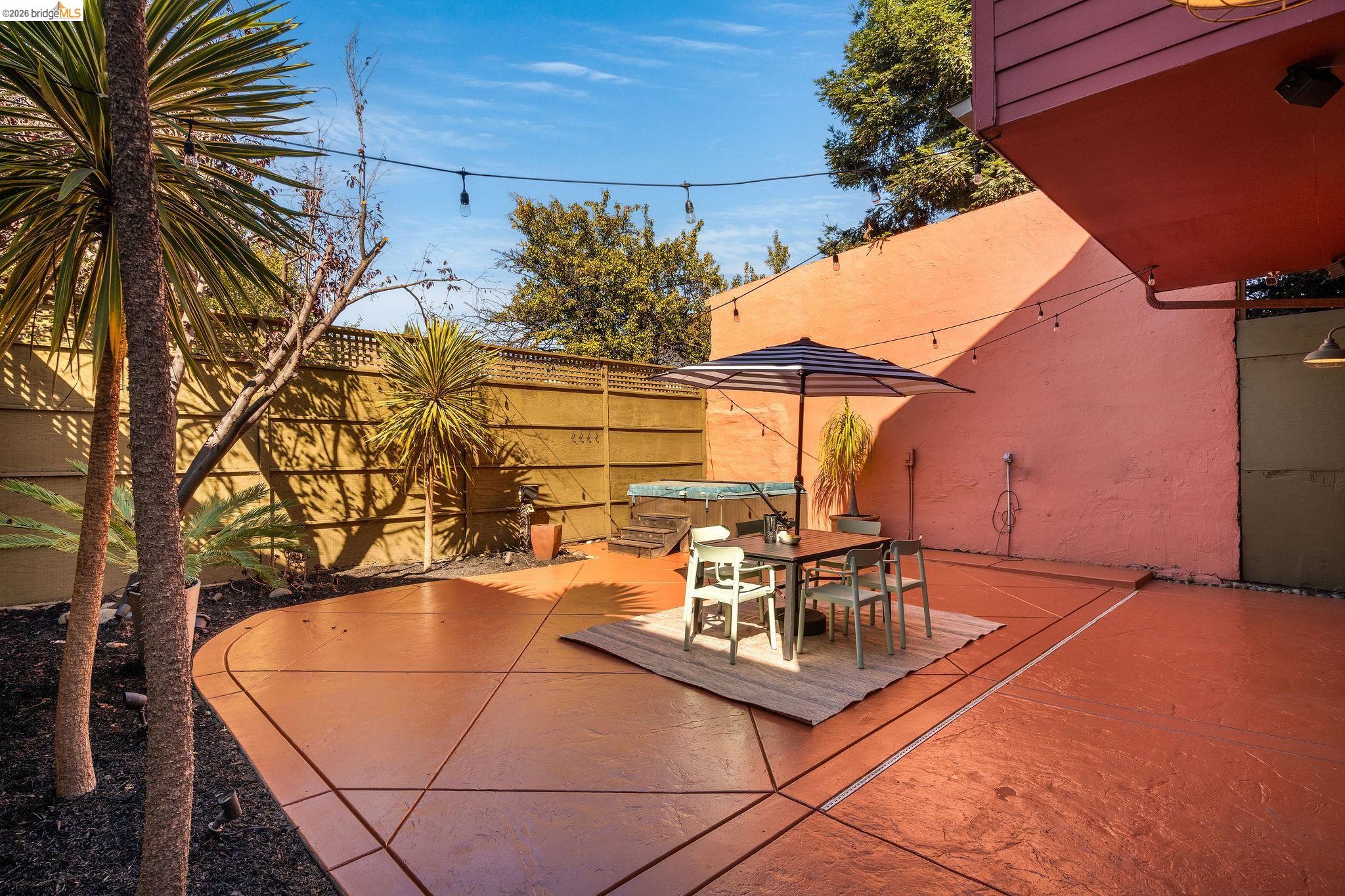 Detail Gallery Image 33 of 50 For 1526 32nd St, Oakland,  CA 94608 - 3 Beds | 2/1 Baths