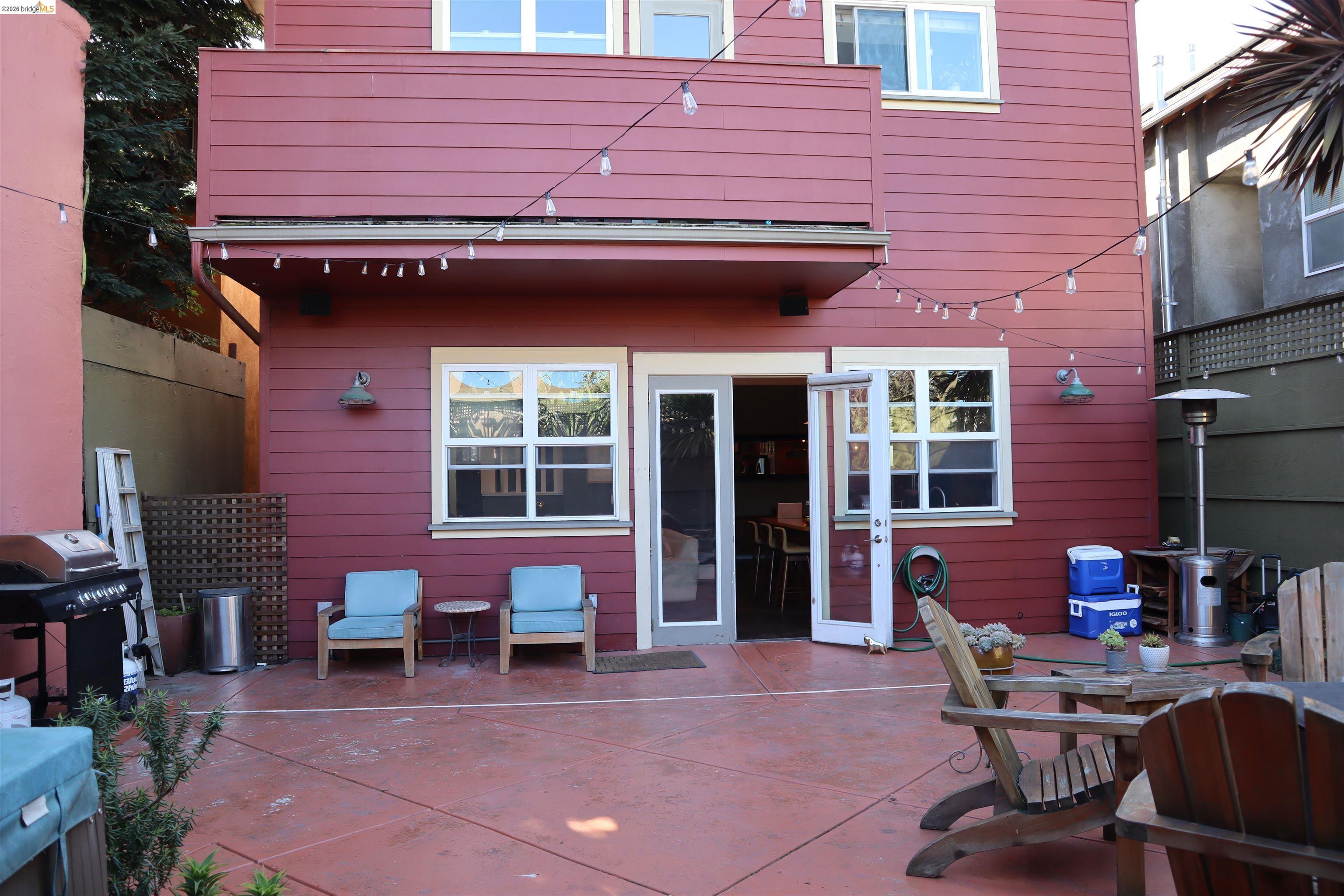 Detail Gallery Image 49 of 50 For 1526 32nd St, Oakland,  CA 94608 - 3 Beds | 2/1 Baths