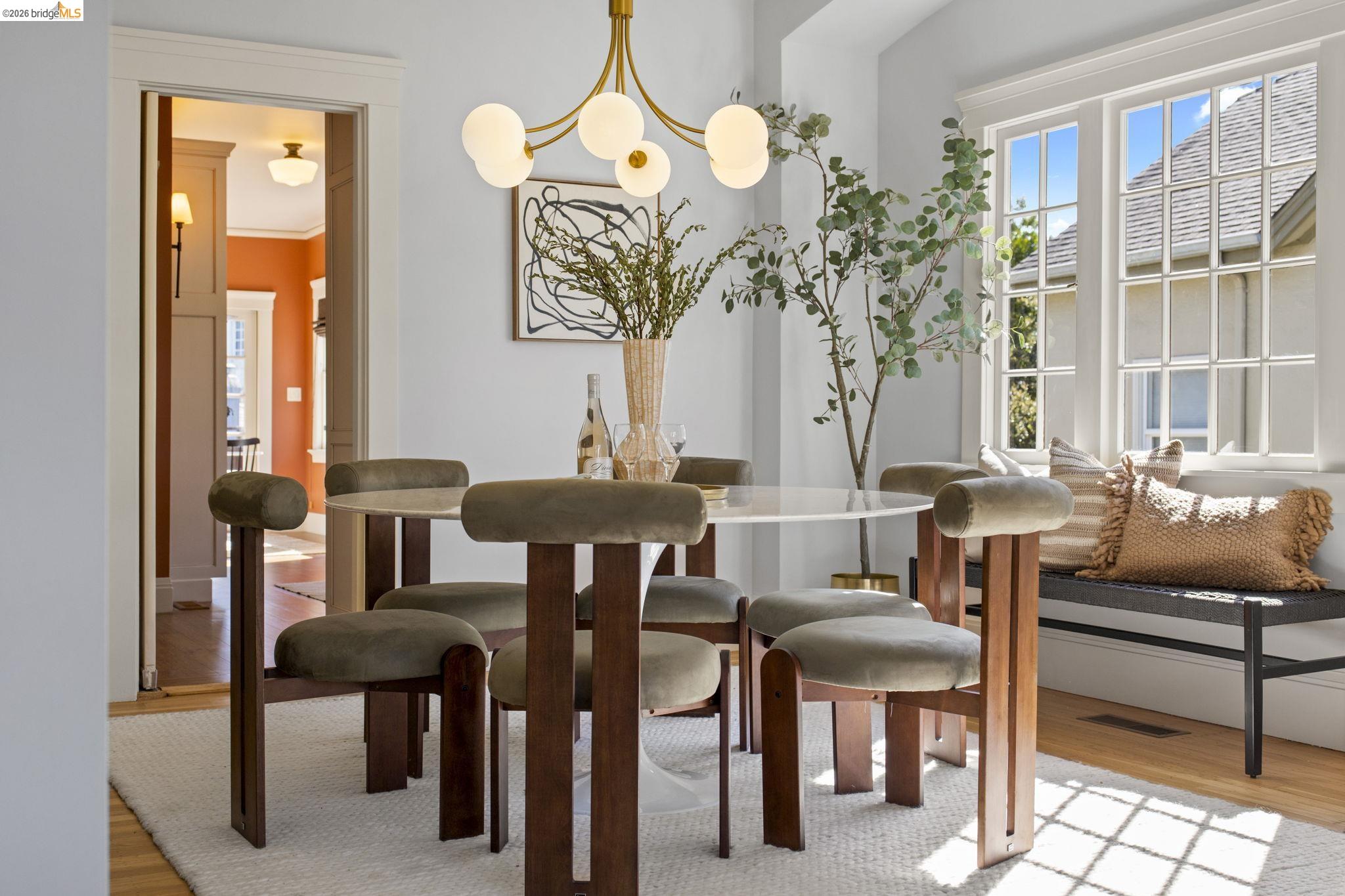 Detail Gallery Image 11 of 51 For 958 Alma Place, Oakland,  CA 94610 - 4 Beds | 2 Baths