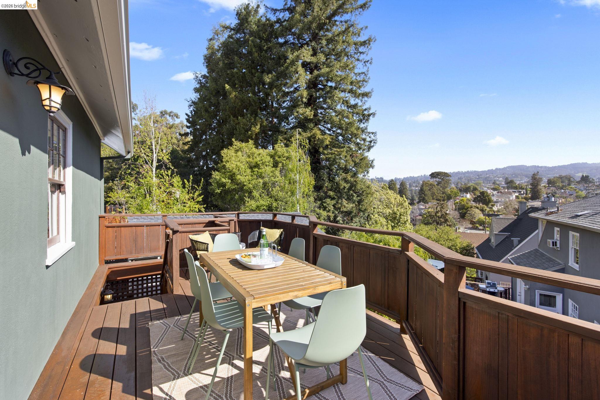 Detail Gallery Image 20 of 51 For 958 Alma Place, Oakland,  CA 94610 - 4 Beds | 2 Baths