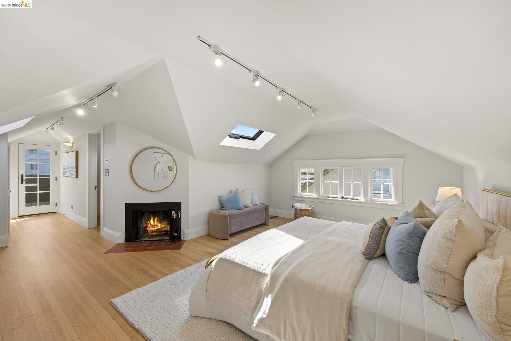 Detail Gallery Image 26 of 51 For 958 Alma Place, Oakland,  CA 94610 - 4 Beds | 2 Baths