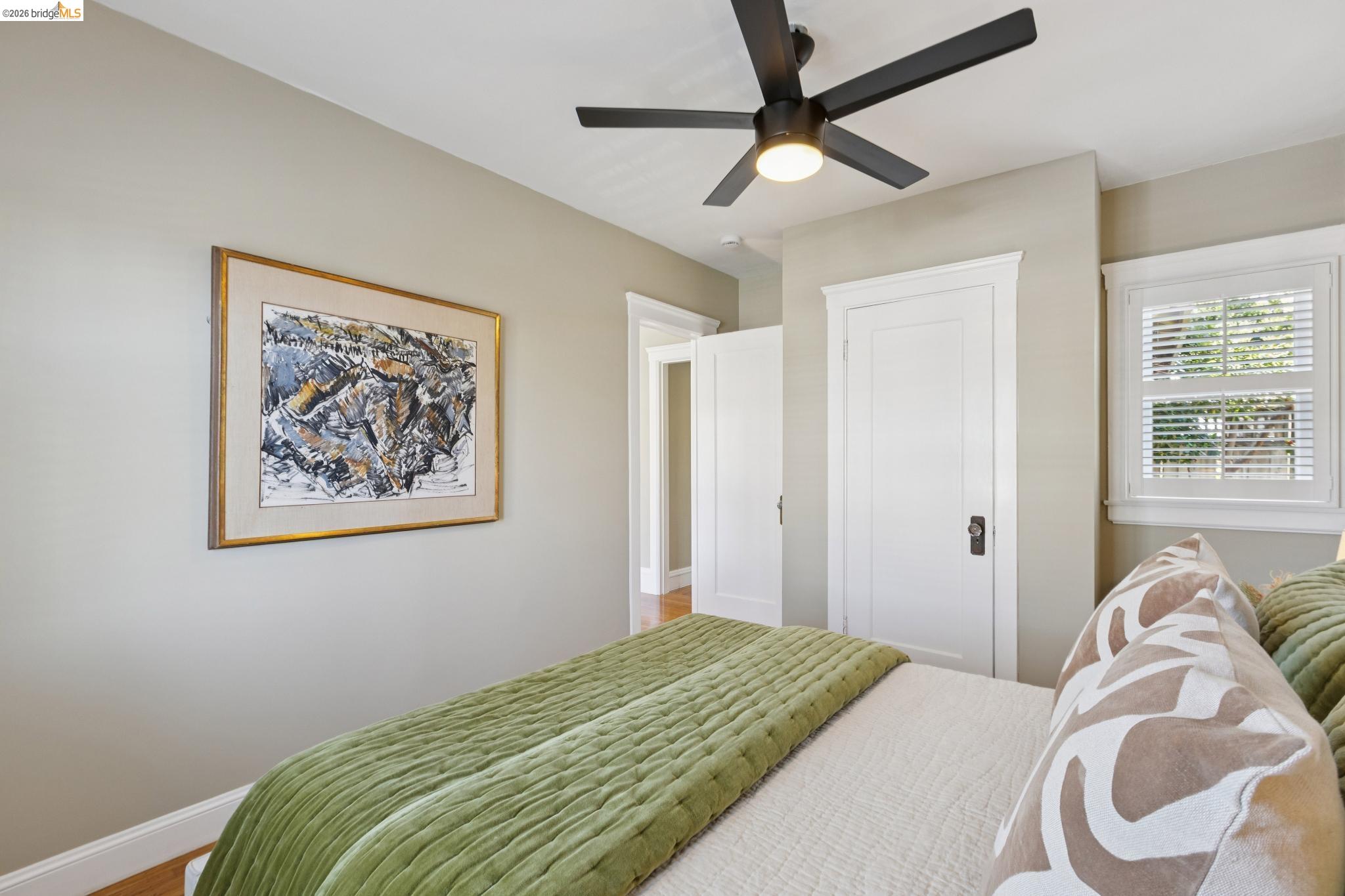 Detail Gallery Image 17 of 46 For 715 Hillgirt Cir, Oakland,  CA 94610 - 2 Beds | 1 Baths