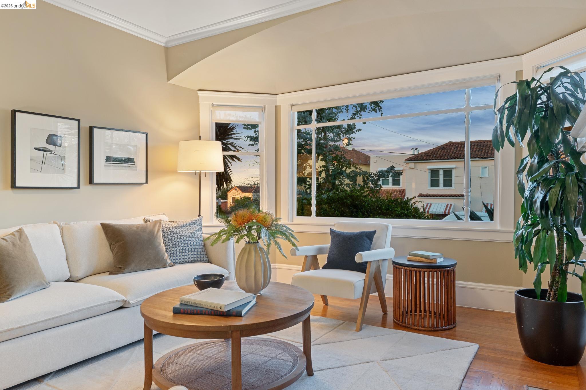 Detail Gallery Image 41 of 46 For 715 Hillgirt Cir, Oakland,  CA 94610 - 2 Beds | 1 Baths