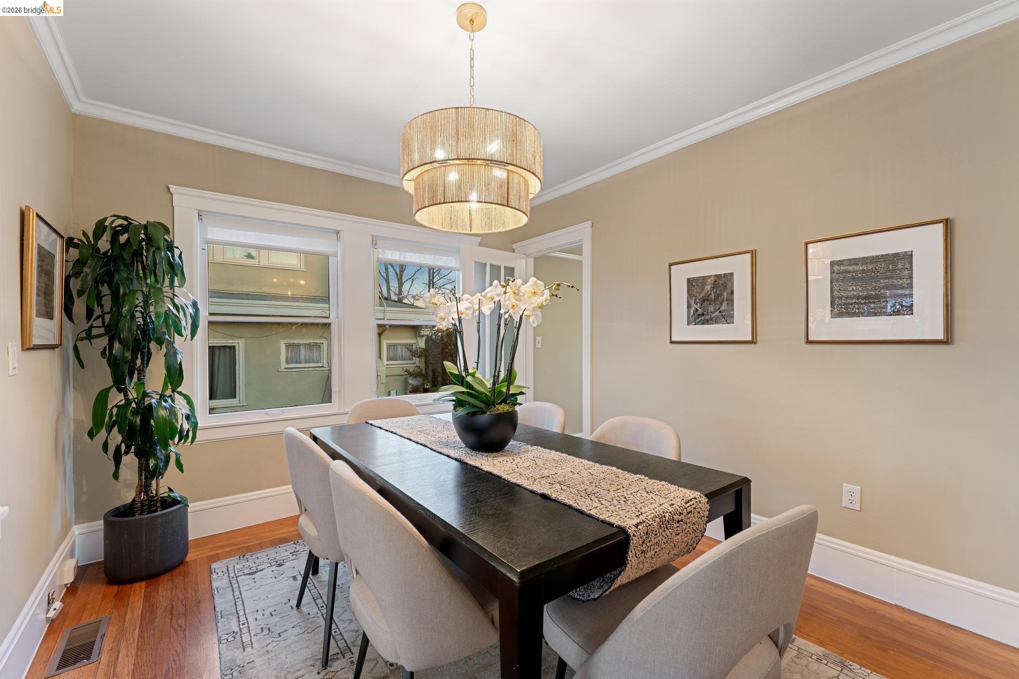 Detail Gallery Image 42 of 46 For 715 Hillgirt Cir, Oakland,  CA 94610 - 2 Beds | 1 Baths