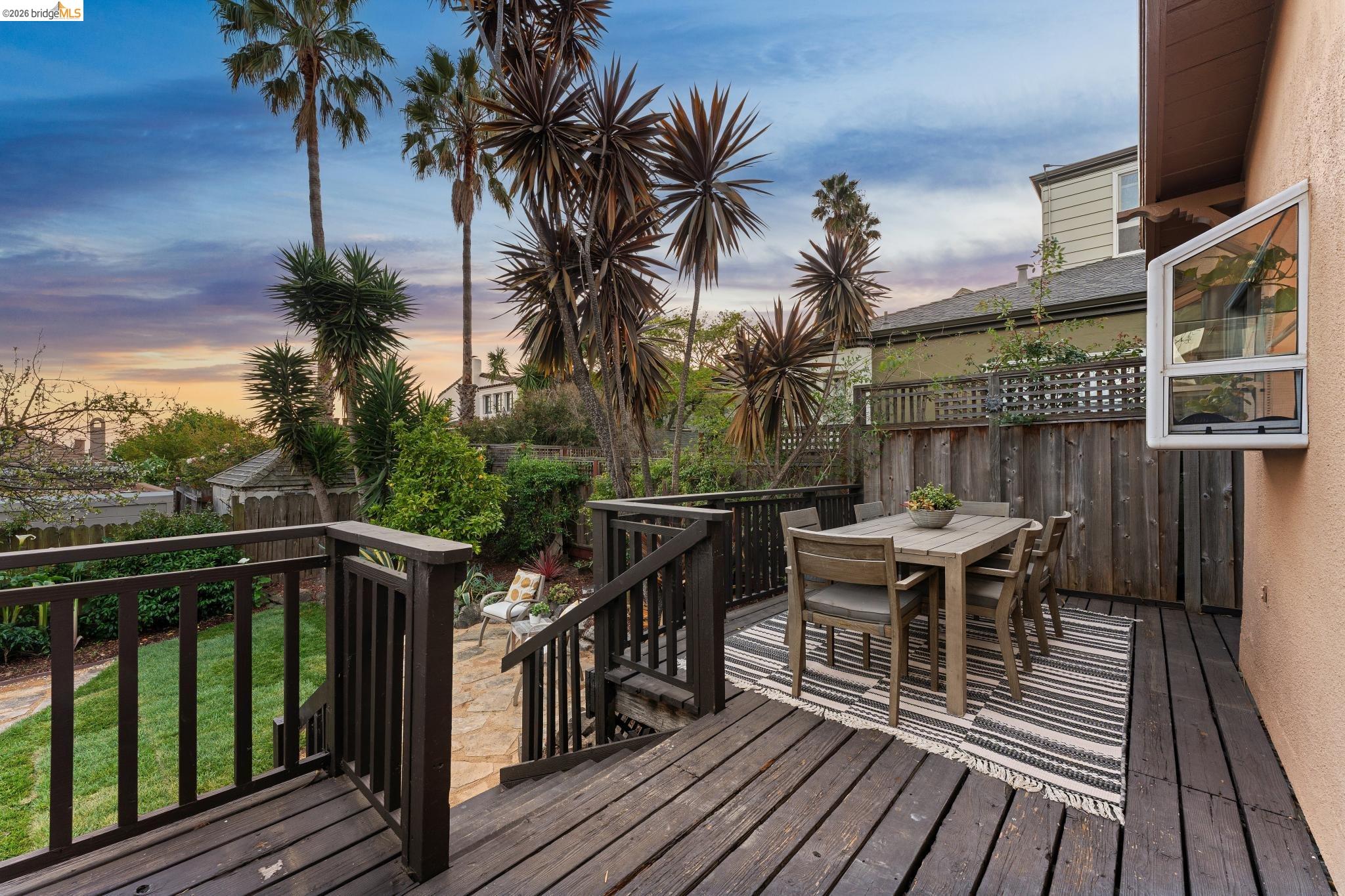 Detail Gallery Image 44 of 46 For 715 Hillgirt Cir, Oakland,  CA 94610 - 2 Beds | 1 Baths