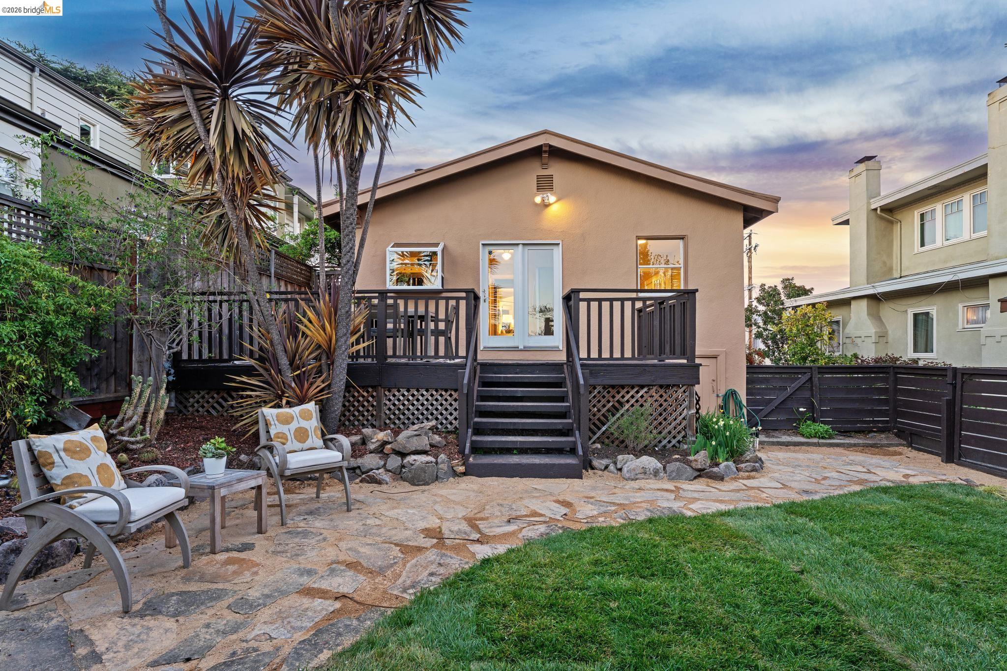 Detail Gallery Image 46 of 46 For 715 Hillgirt Cir, Oakland,  CA 94610 - 2 Beds | 1 Baths