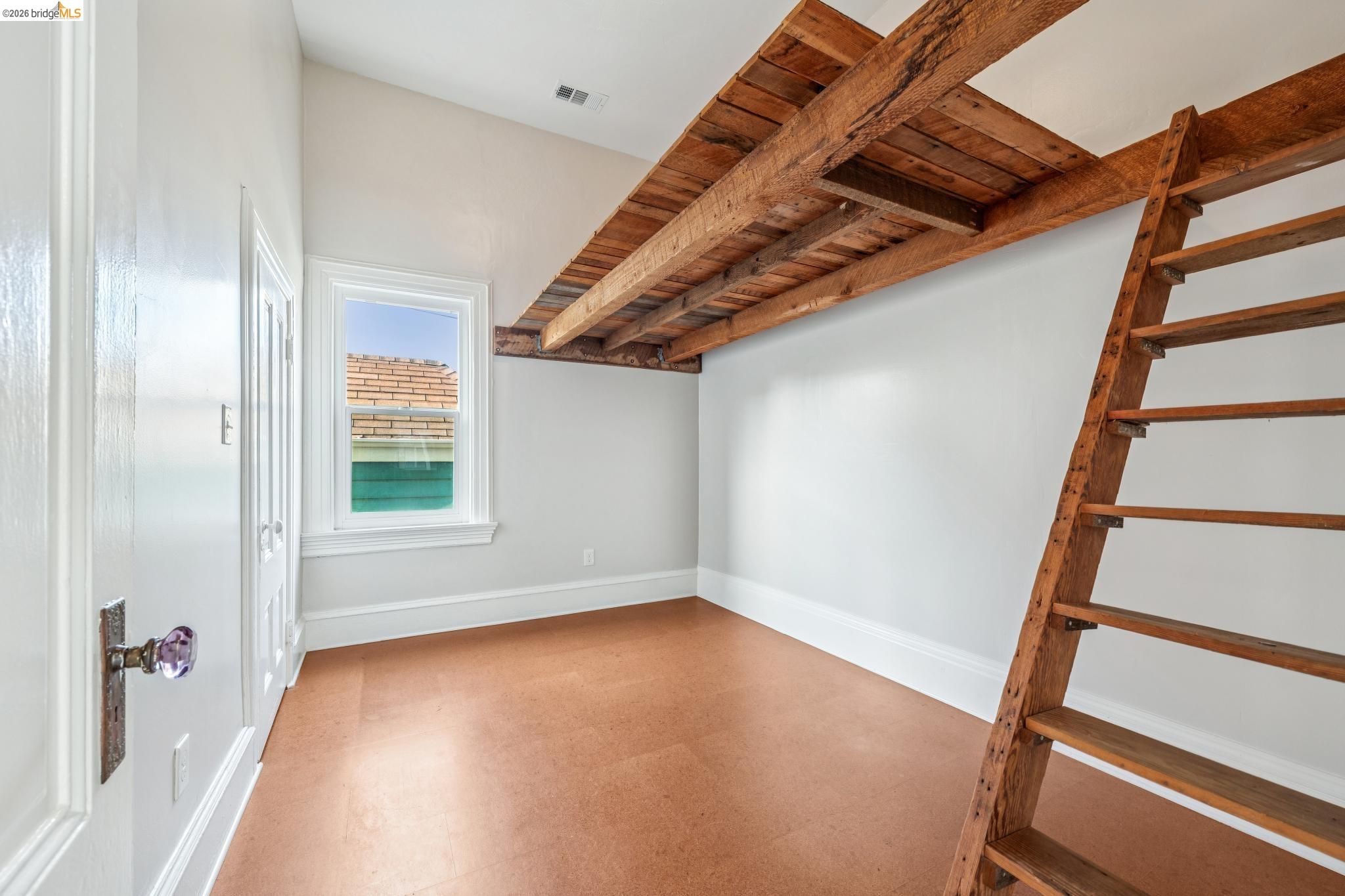 Detail Gallery Image 11 of 55 For 836 20th Street, Oakland,  CA 94607 - – Beds | – Baths