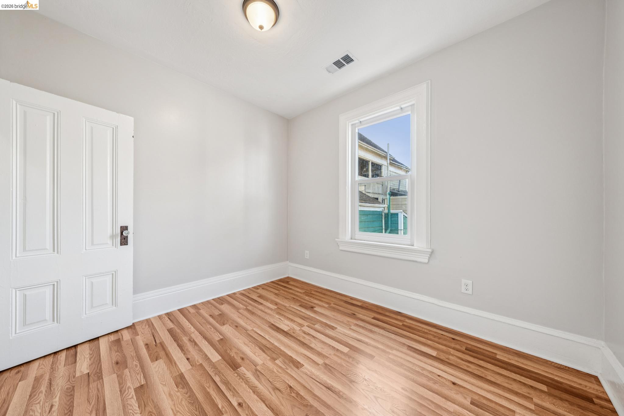 Detail Gallery Image 16 of 55 For 836 20th Street, Oakland,  CA 94607 - – Beds | – Baths