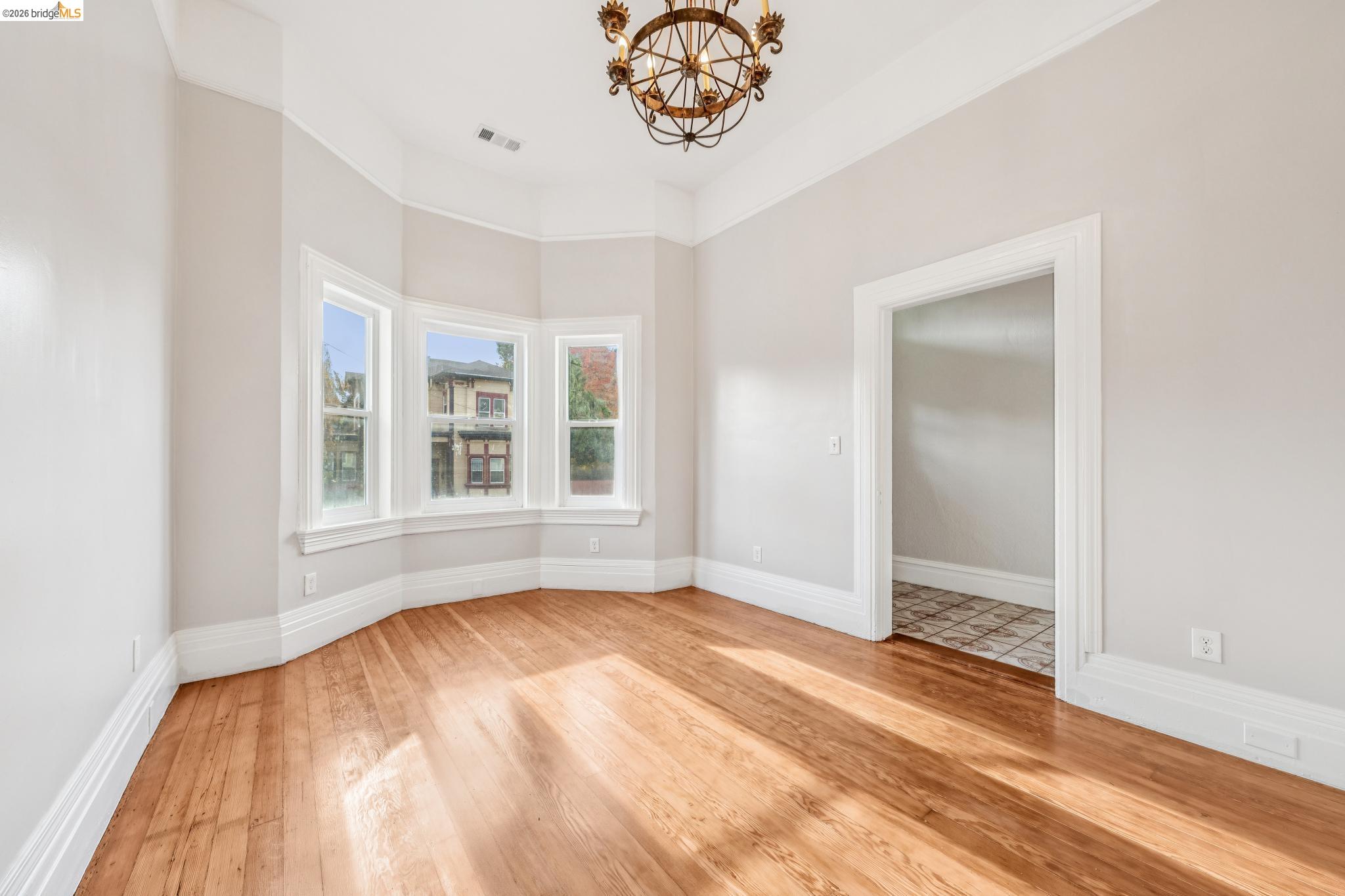 Detail Gallery Image 4 of 55 For 836 20th Street, Oakland,  CA 94607 - – Beds | – Baths