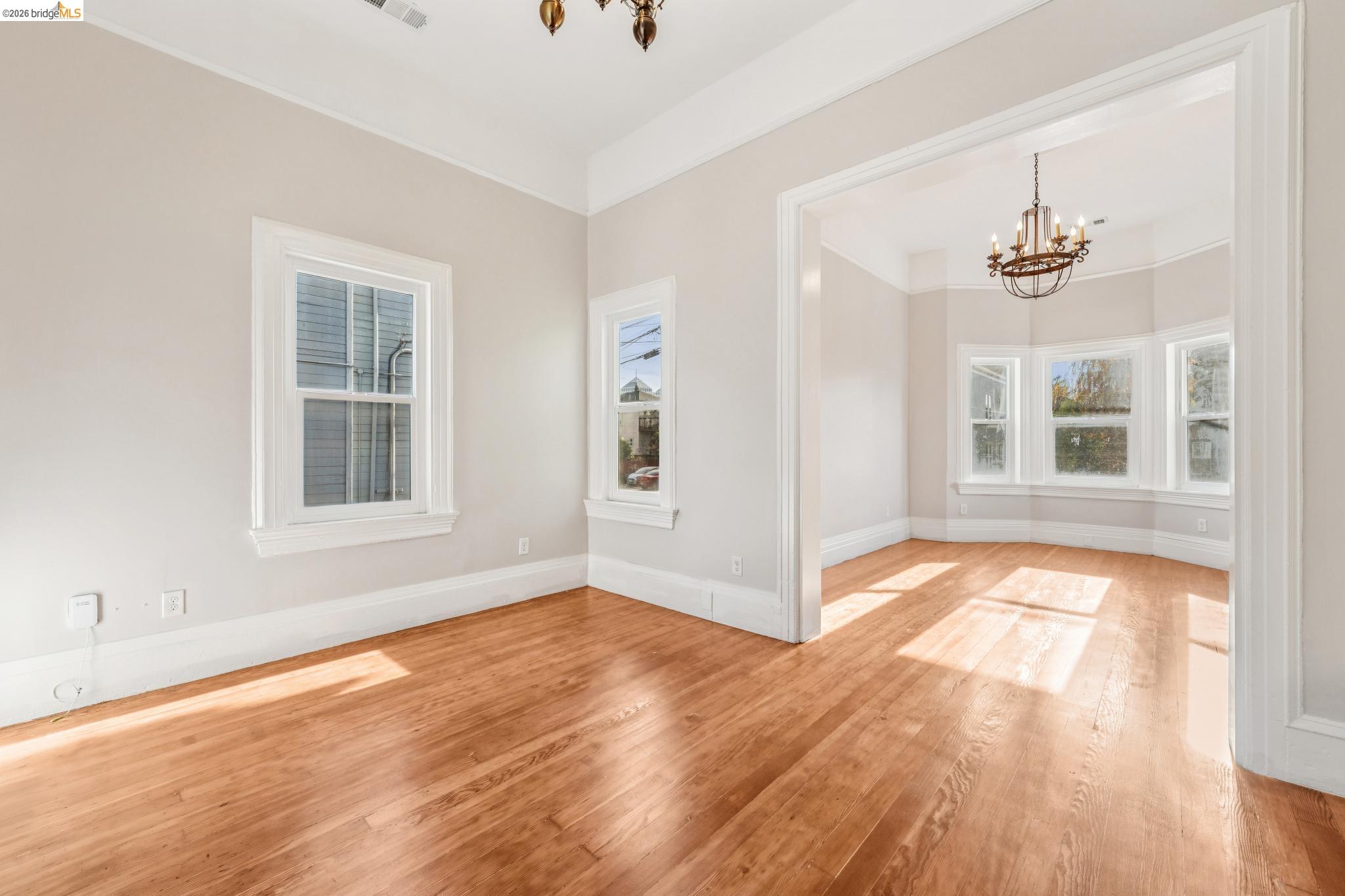 Detail Gallery Image 5 of 55 For 836 20th Street, Oakland,  CA 94607 - – Beds | – Baths