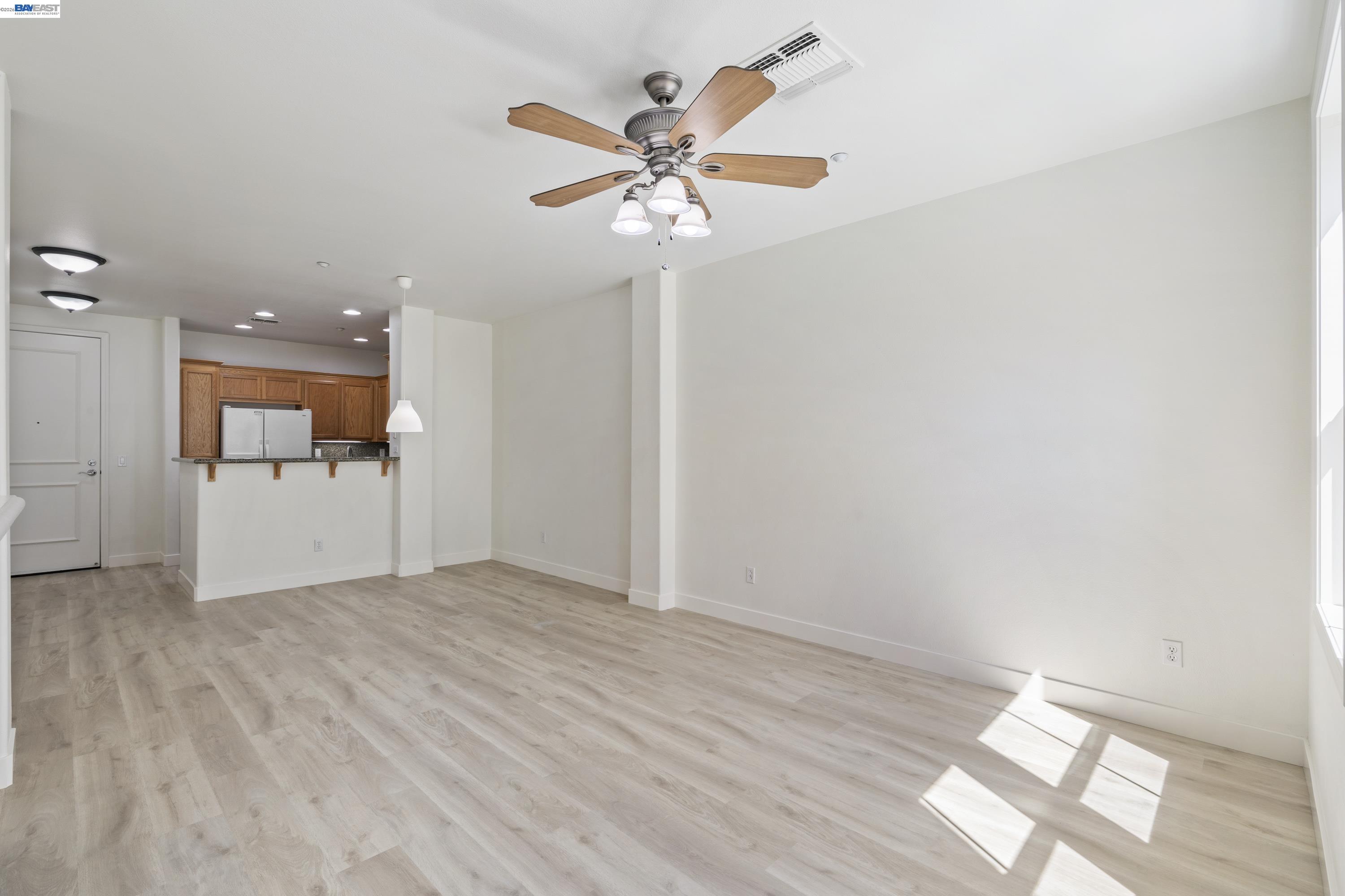 Detail Gallery Image 12 of 44 For 3290 Maguire Way #101,  Dublin,  CA 94568 - 3 Beds | 2 Baths