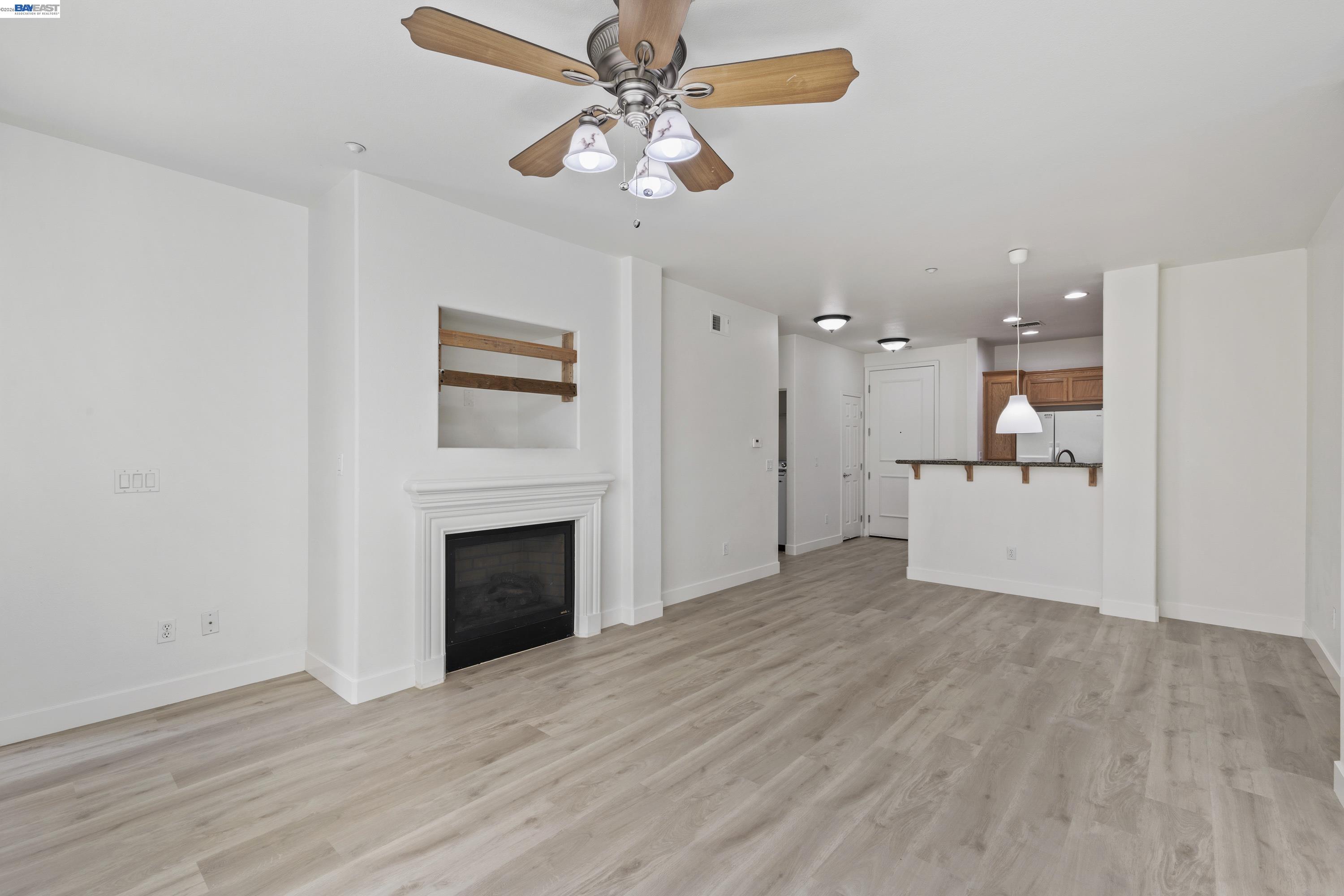 Detail Gallery Image 5 of 44 For 3290 Maguire Way #101,  Dublin,  CA 94568 - 3 Beds | 2 Baths