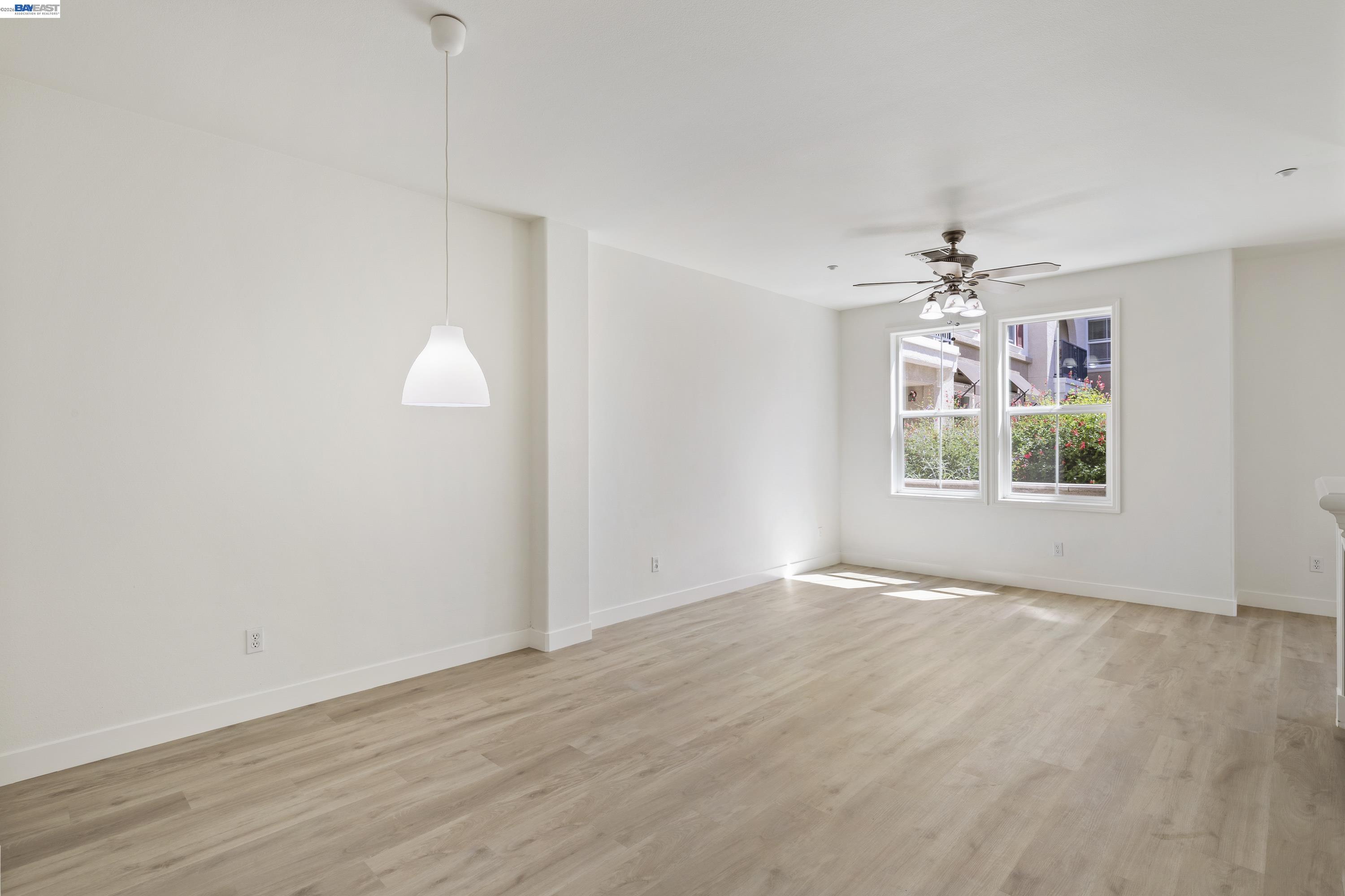 Detail Gallery Image 6 of 44 For 3290 Maguire Way #101,  Dublin,  CA 94568 - 3 Beds | 2 Baths