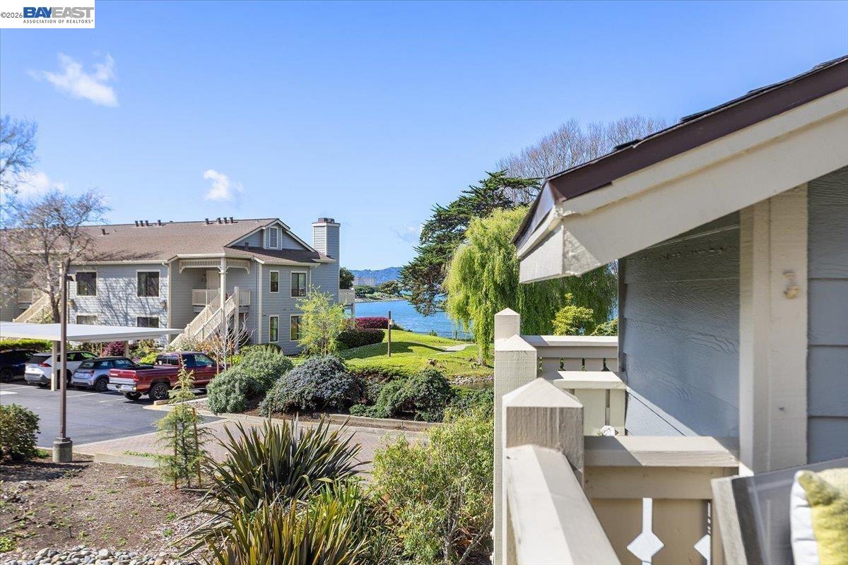 Detail Gallery Image 30 of 60 For 130 Lakeshore Ct, Richmond,  CA 94804 - 1 Beds | 1 Baths