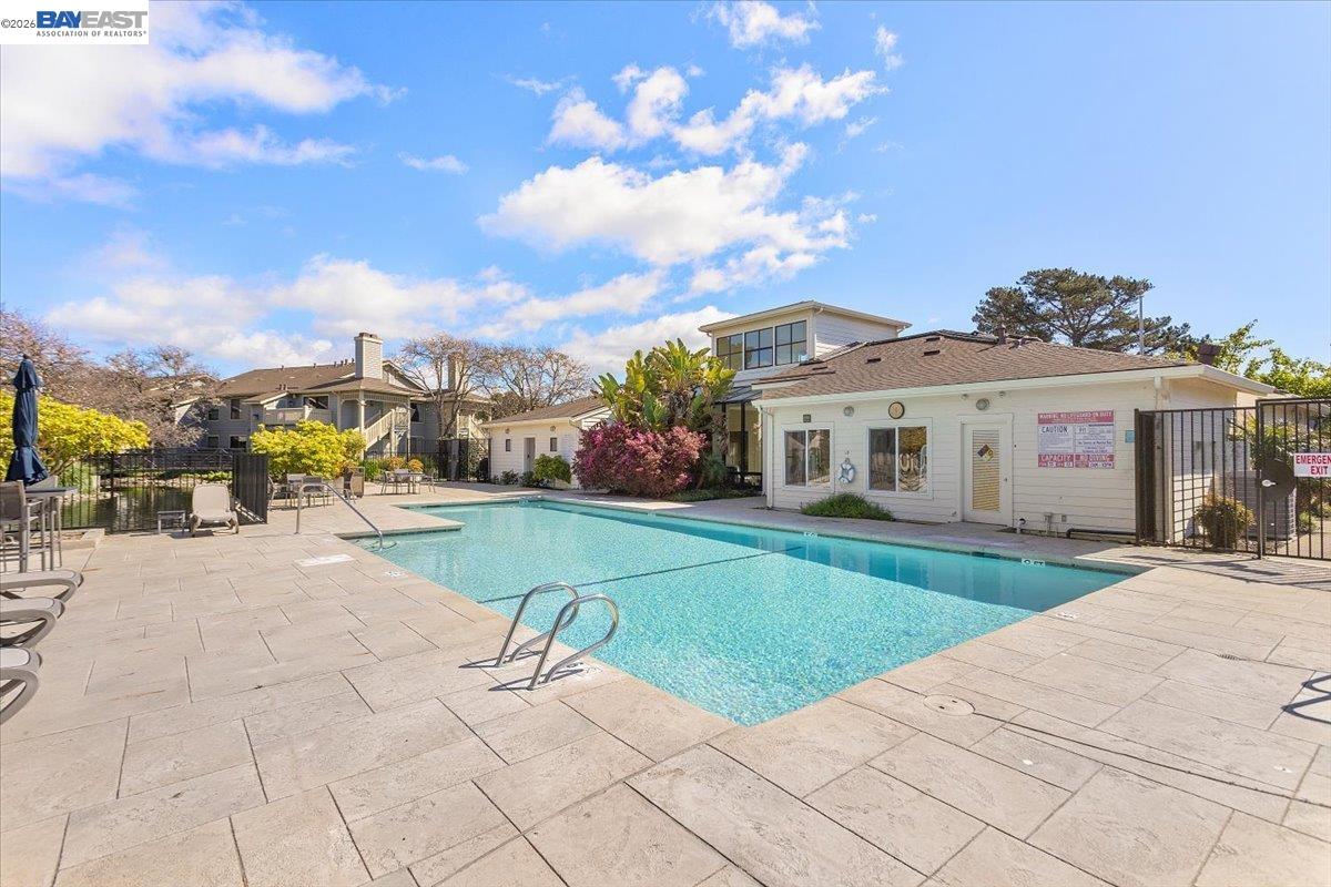 Detail Gallery Image 45 of 60 For 130 Lakeshore Ct, Richmond,  CA 94804 - 1 Beds | 1 Baths